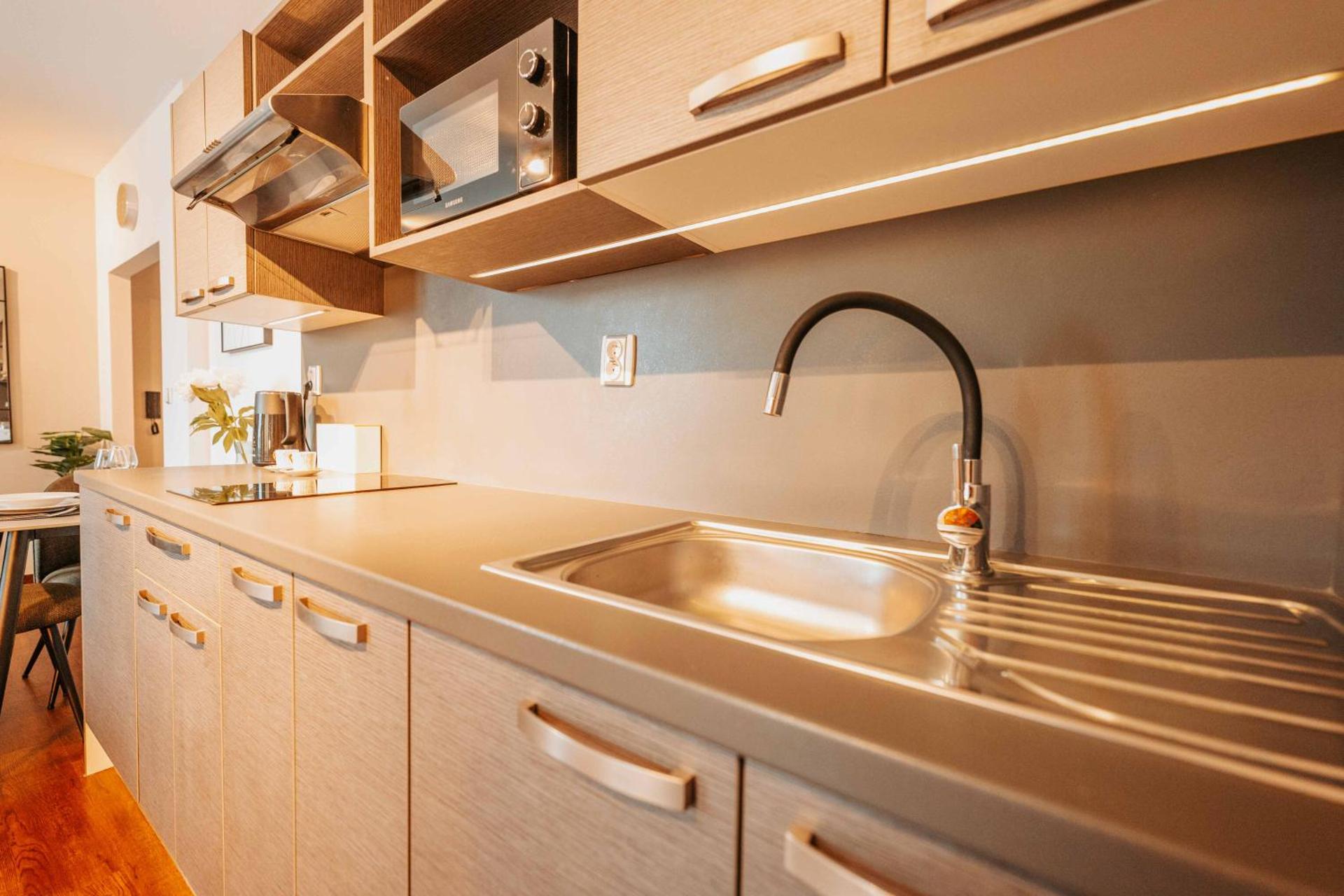 CityBeat Apartments, 400m from the square