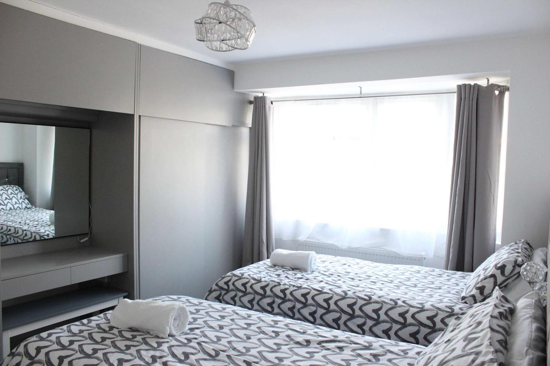 Exquisite and Modern 2 bed Maisonette