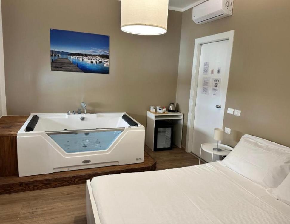 Holidays Rooms Via Colombo 32