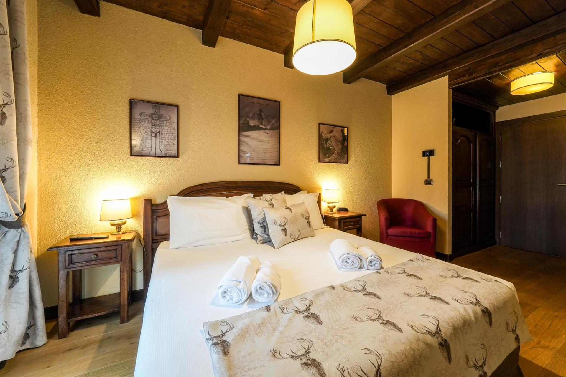 Junior Suite with Balcony