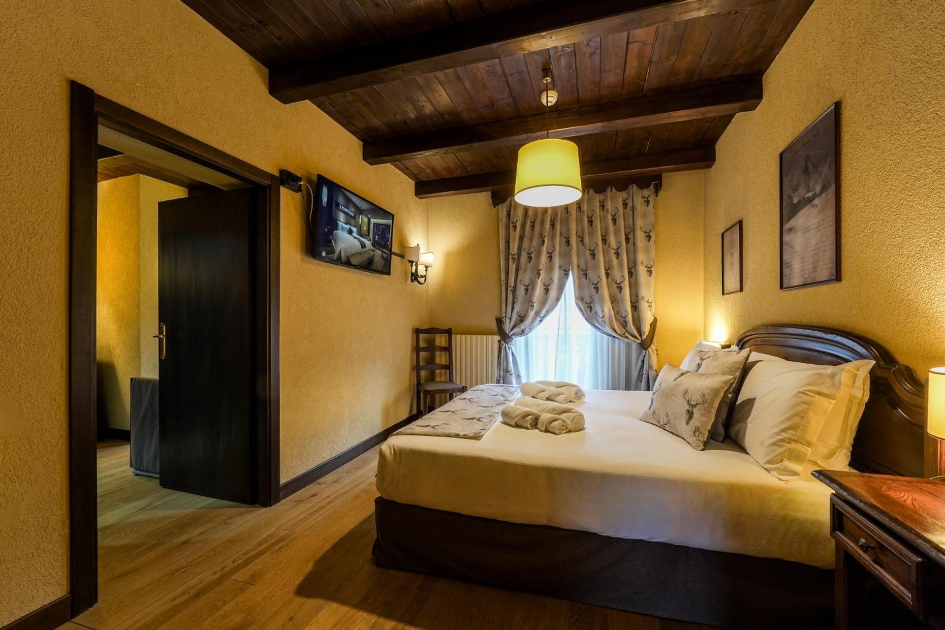 Junior Suite with Balcony