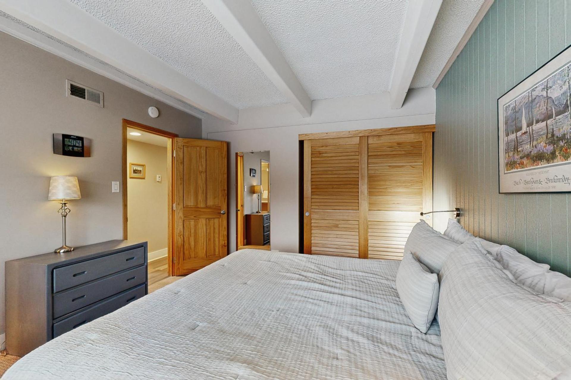 Ski and Racquet Club Condo