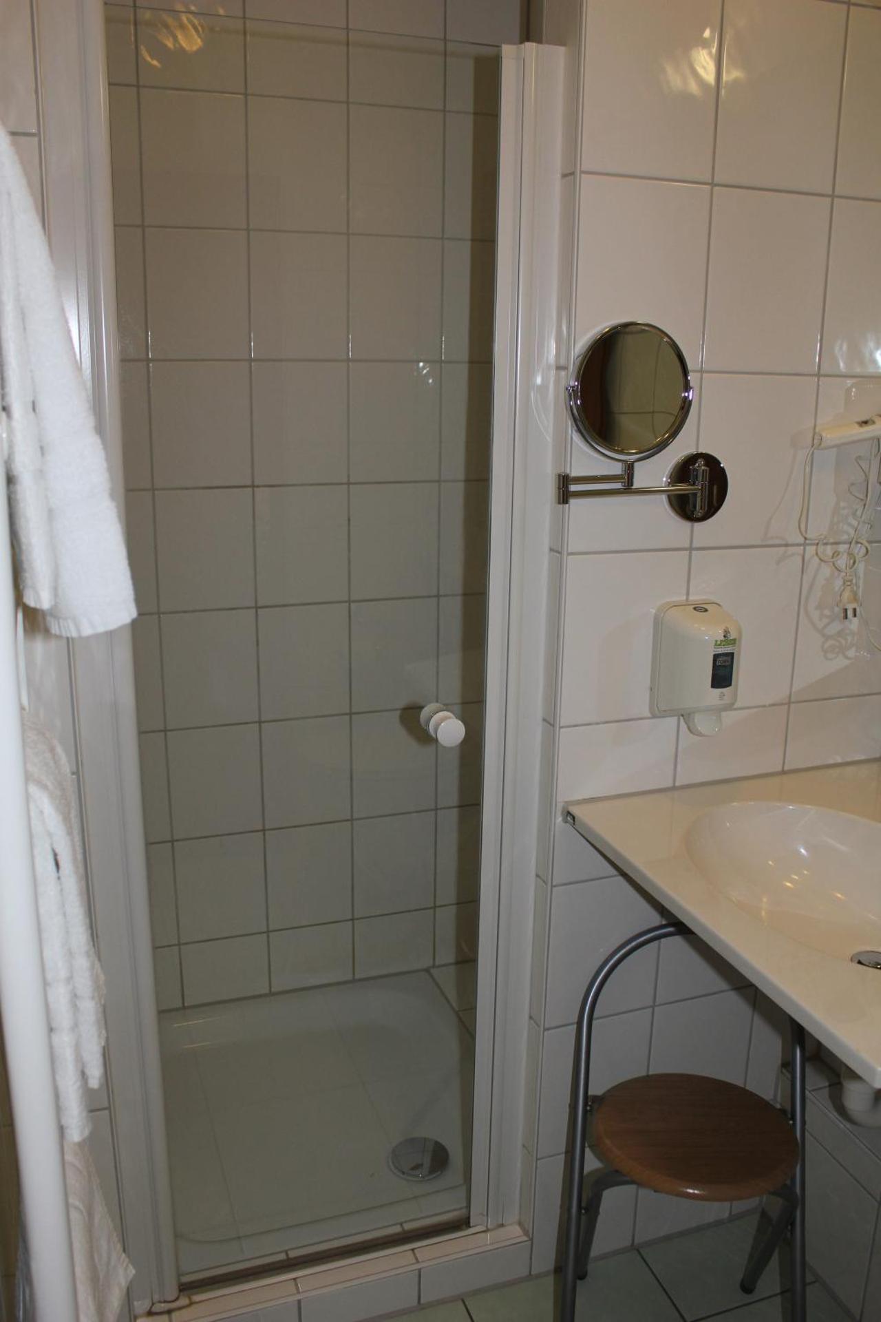 Apartment (4 Adults)