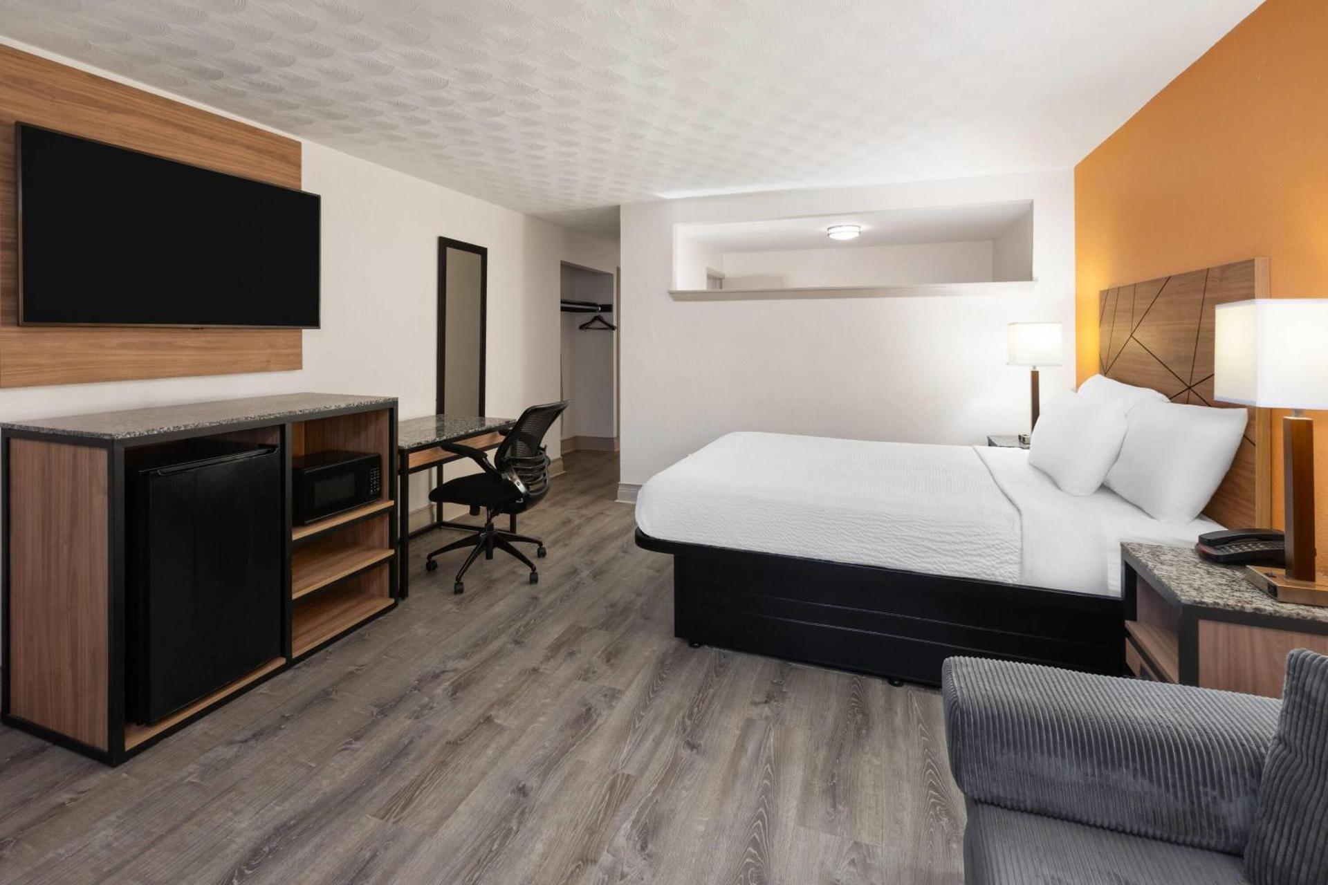 Photo of the whole room