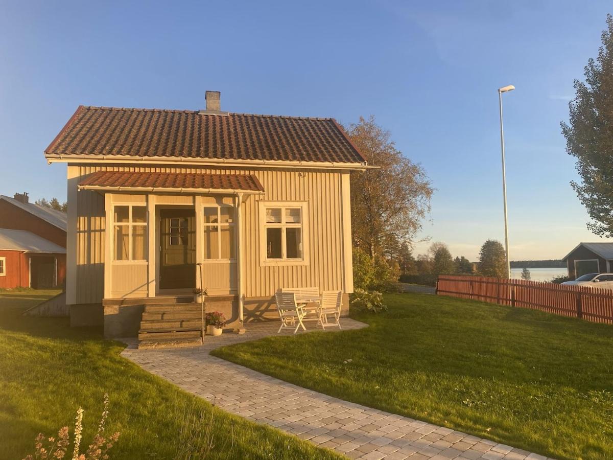 Charmig stuga på bondgård