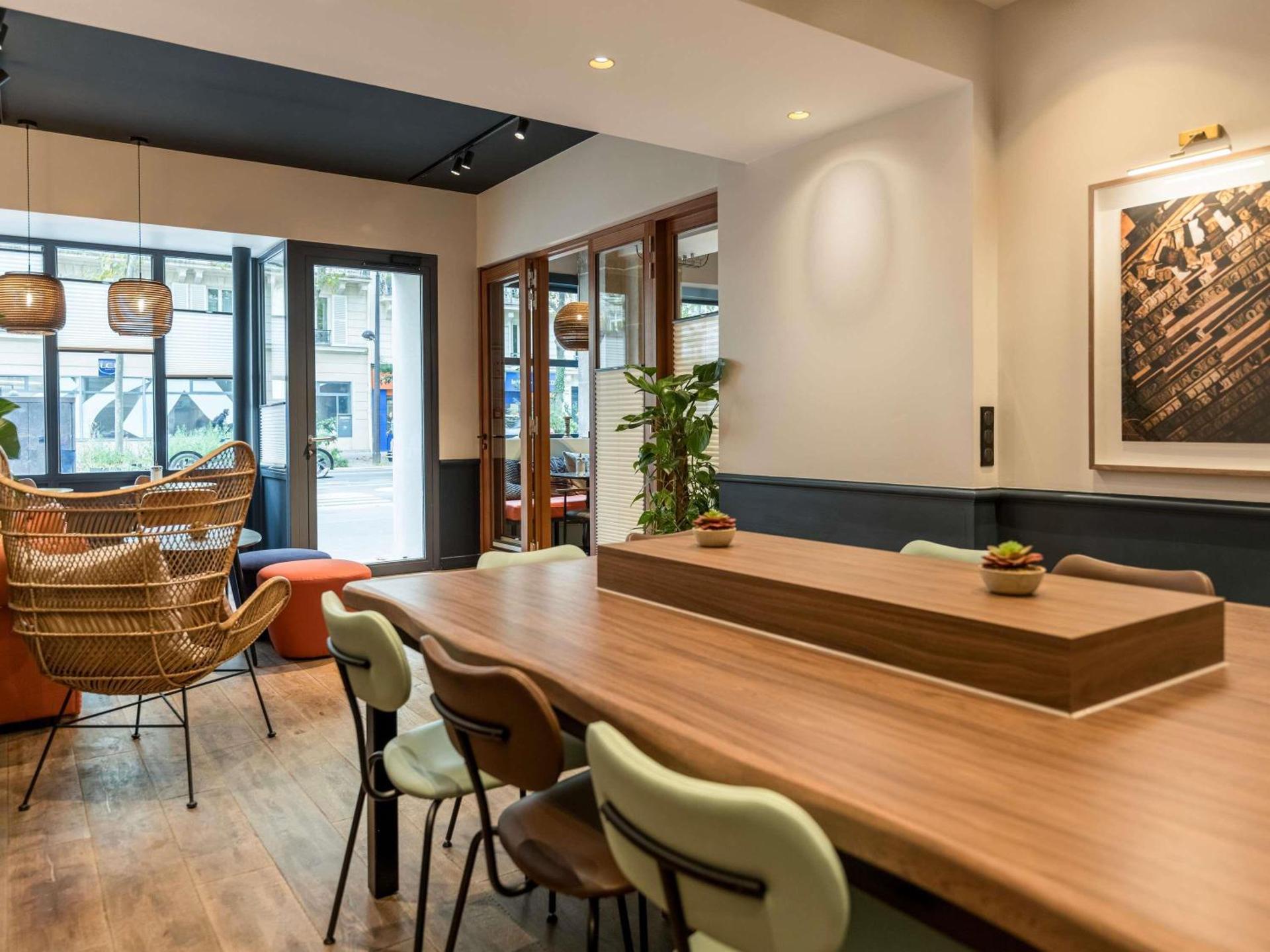 Meeting/conference room