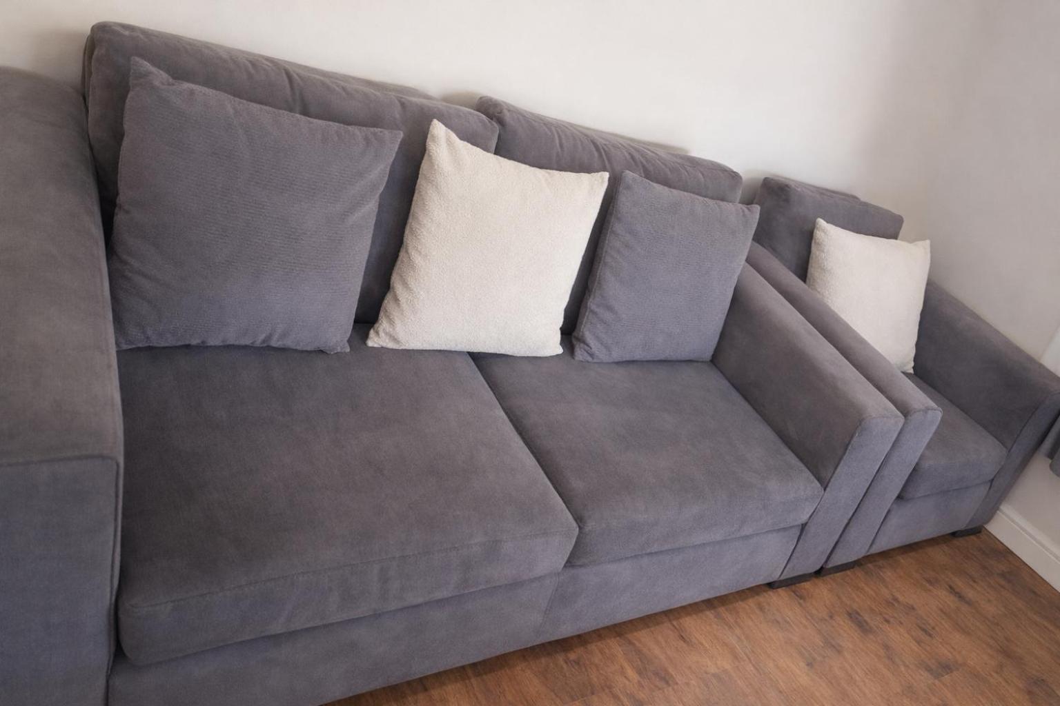 Evo C - 2 Bed Apartment 2 Min Walk to Station - longer stays available