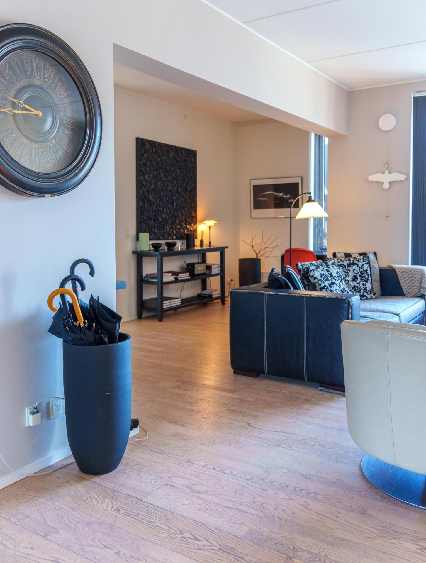 Modern Apartment with Balcony near Tivoli & Metro