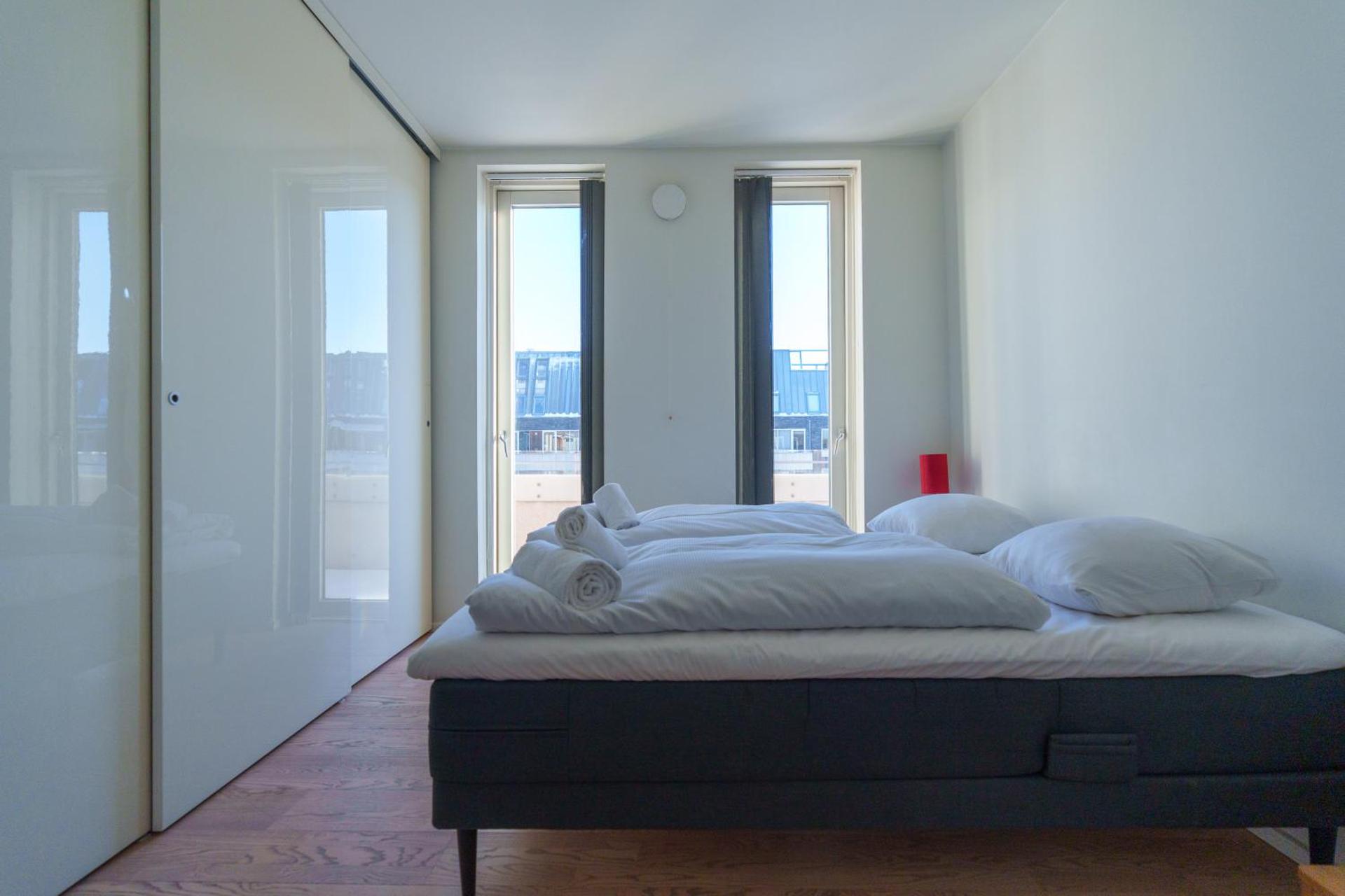 Modern Apartment with Balcony near Tivoli & Metro