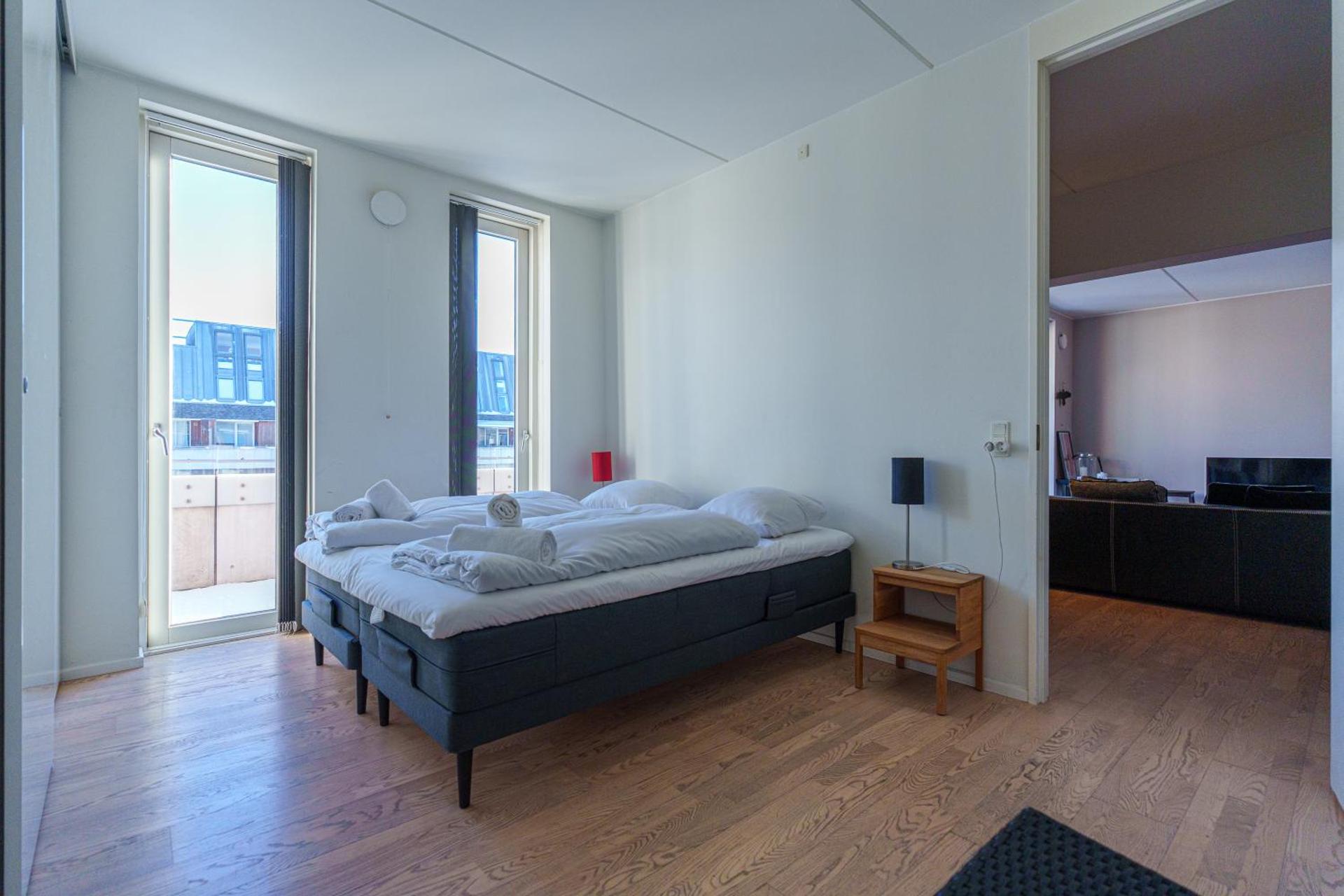 Modern Apartment with Balcony near Tivoli & Metro