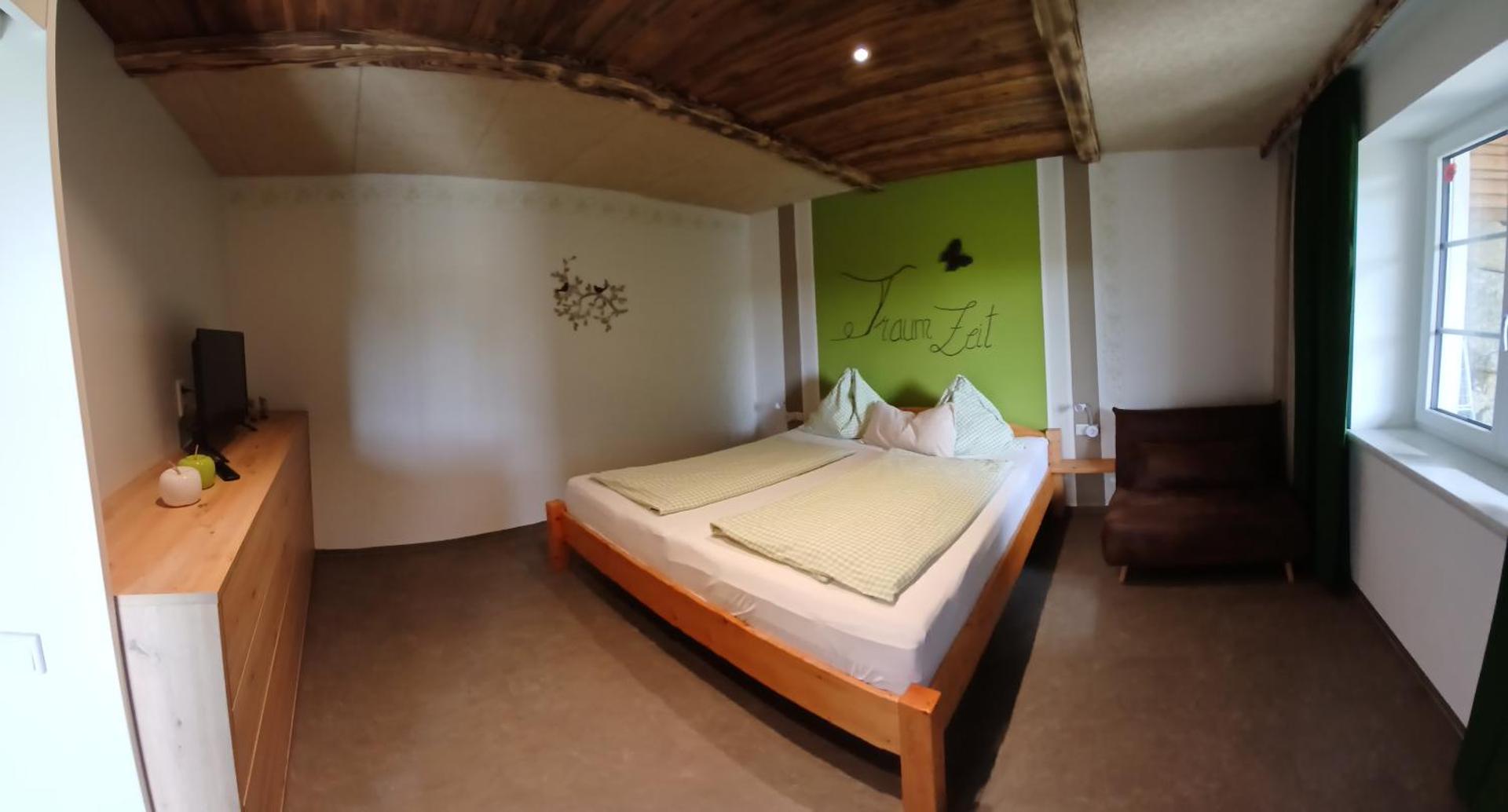 Apartment with Garden View