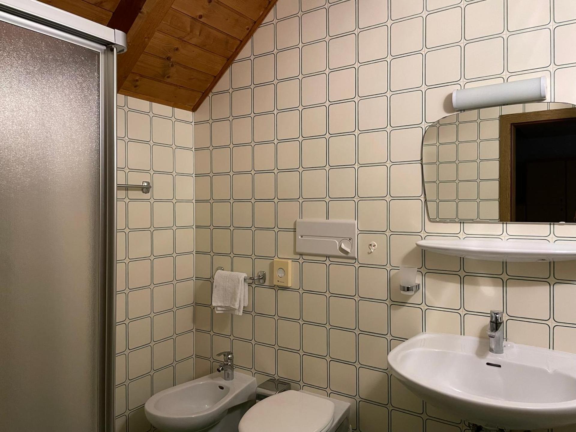 Large Studio with Balcony (2 Adults)