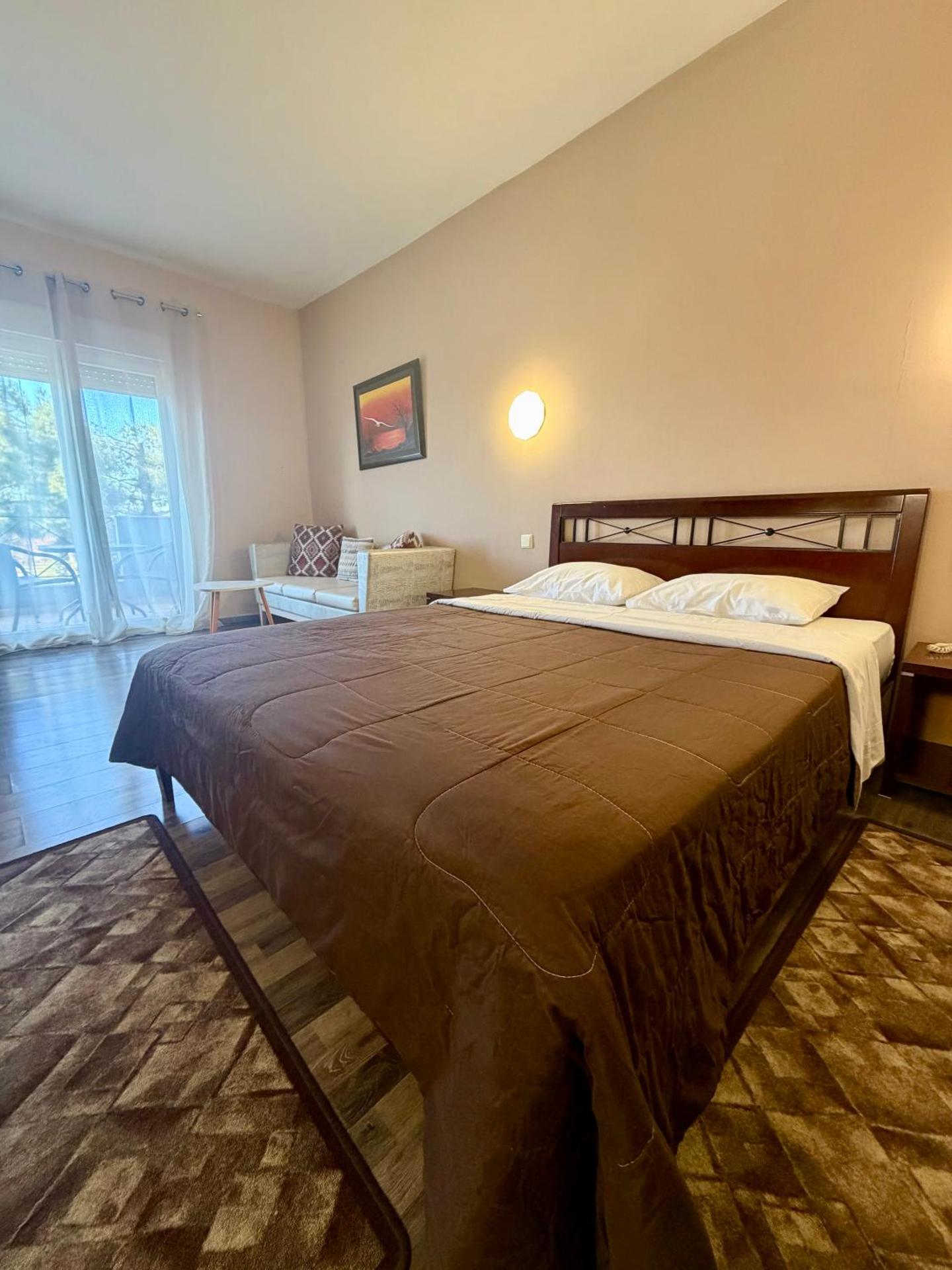 Kornilios Istron Hotel