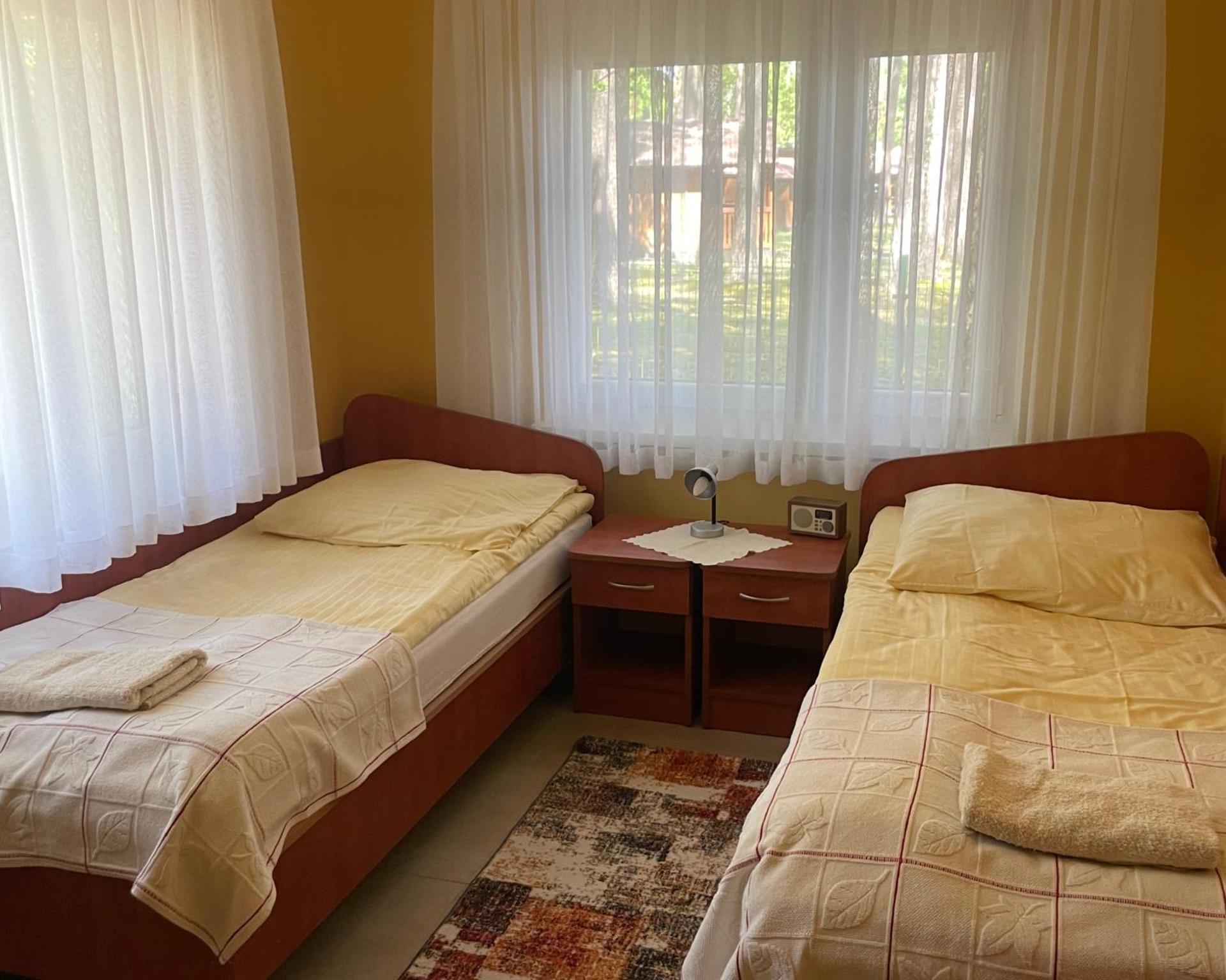 Hotel Zielony & OW Borowik & Pensjonat Manhattan - Centrum Rekreacji i Wypoczynku GASTROTUR