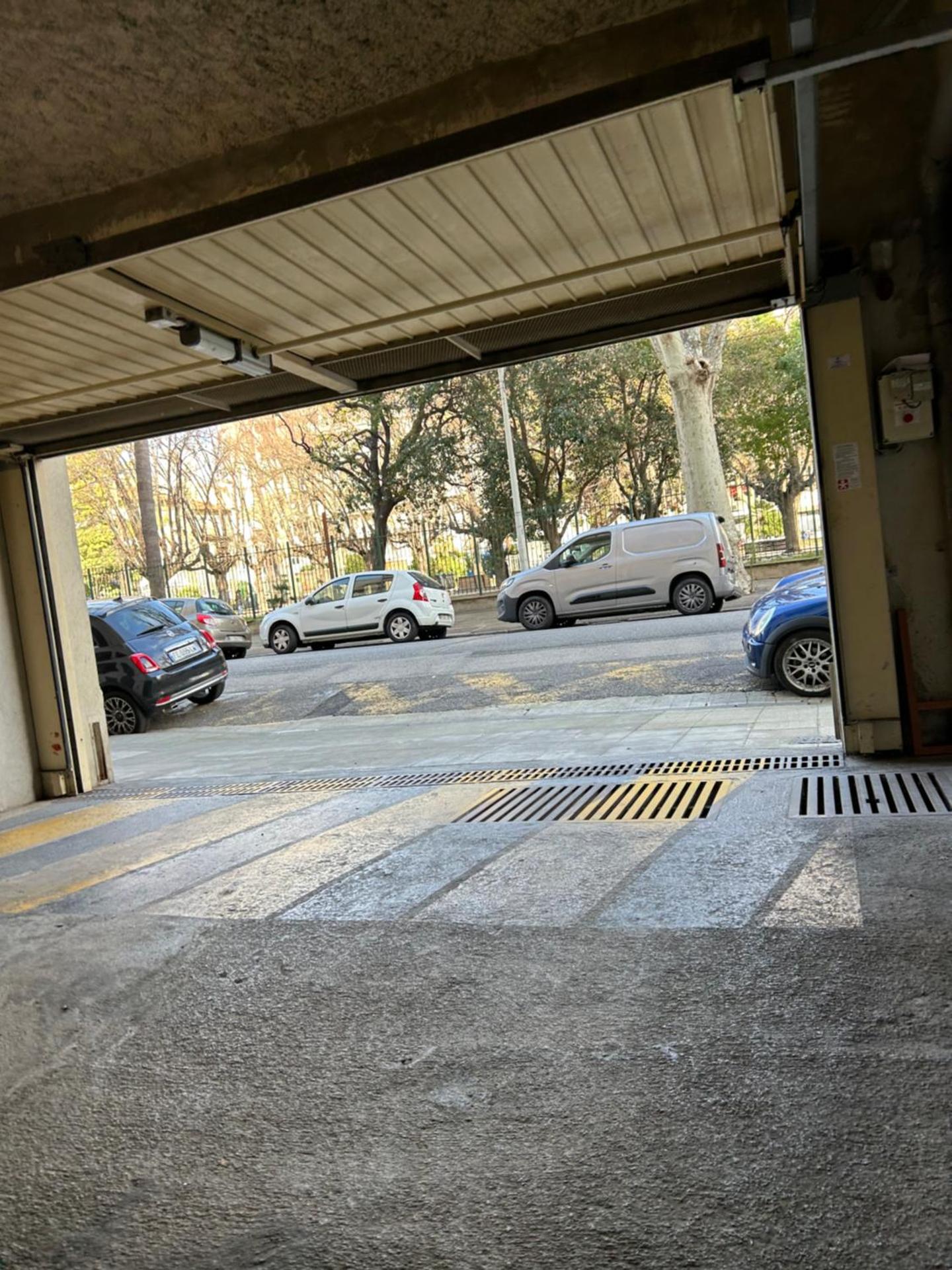 Superbe appartement Port de Nice Lumineux,Clim , Parking