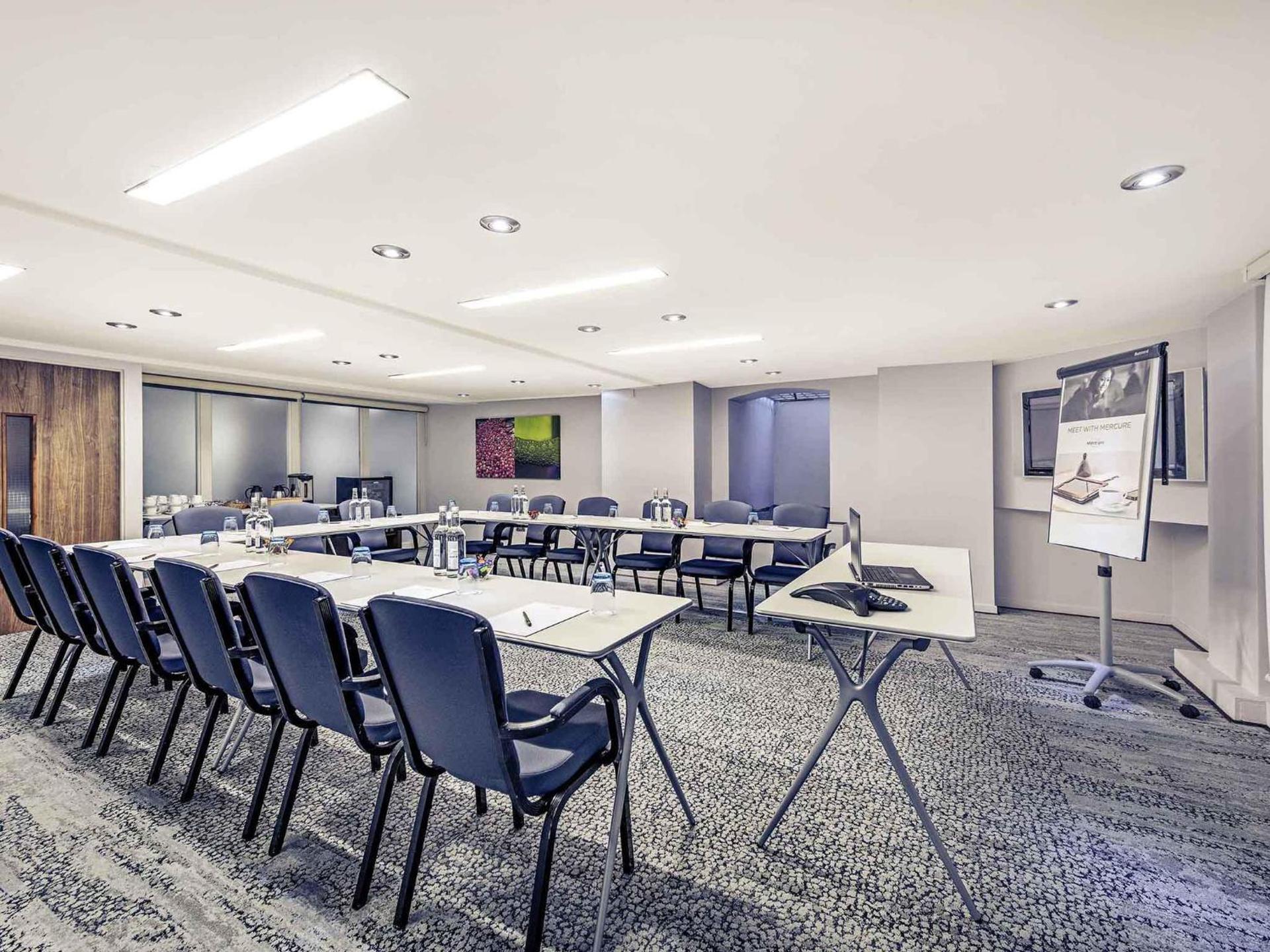 Meeting/conference room