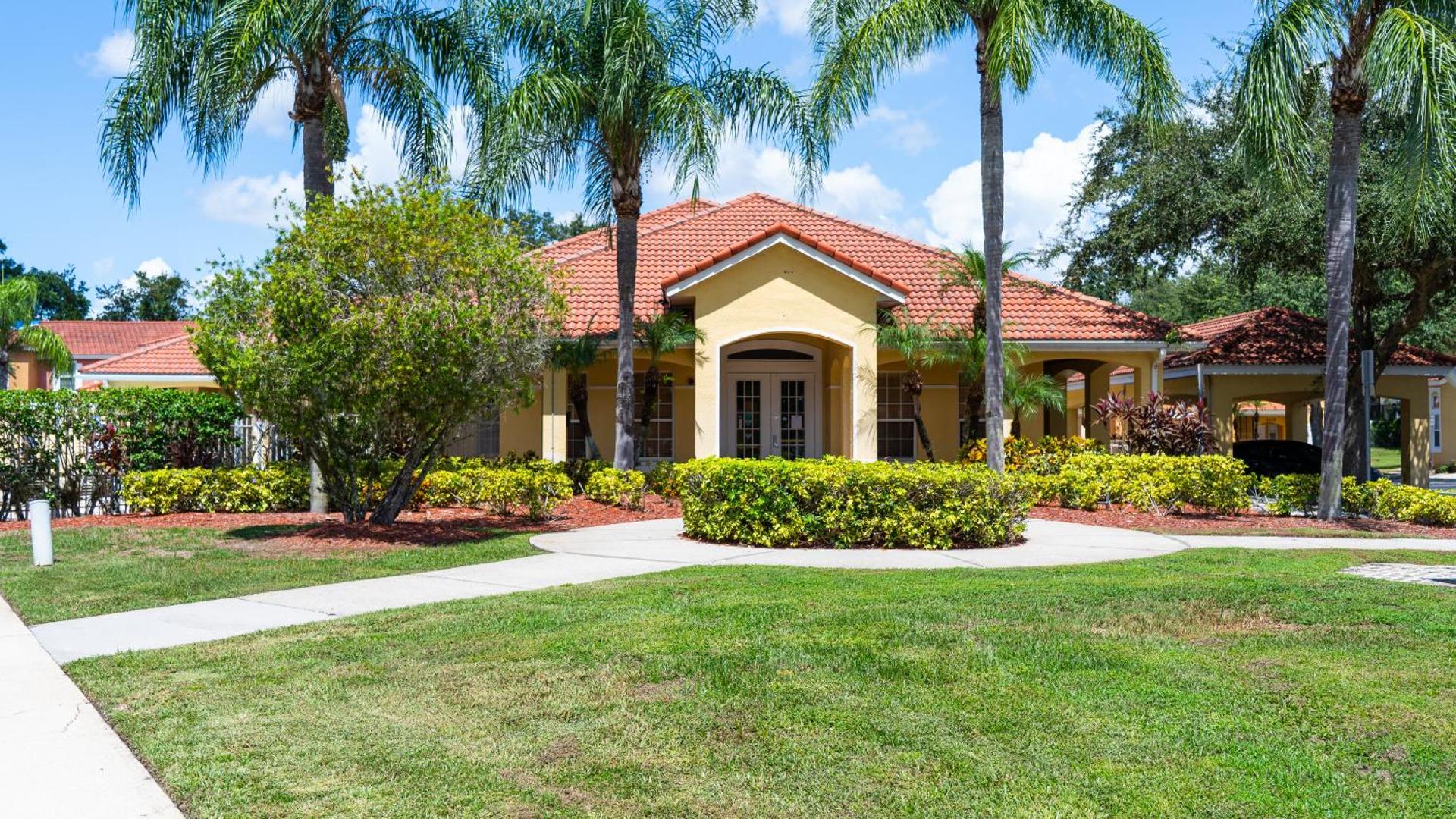 Enchanting Escape 3 Bedroom Minutes from Disney!