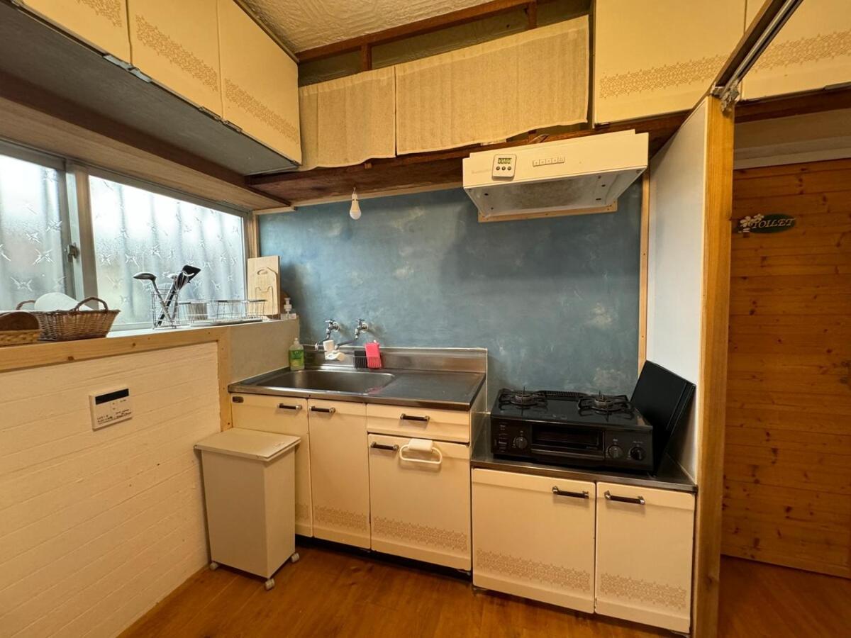 「池間島の一棟貸切りの宿アロハナ」日本最大級のサンゴ礁群ヤビジに最も近い宿。夕陽,海まで徒歩3分