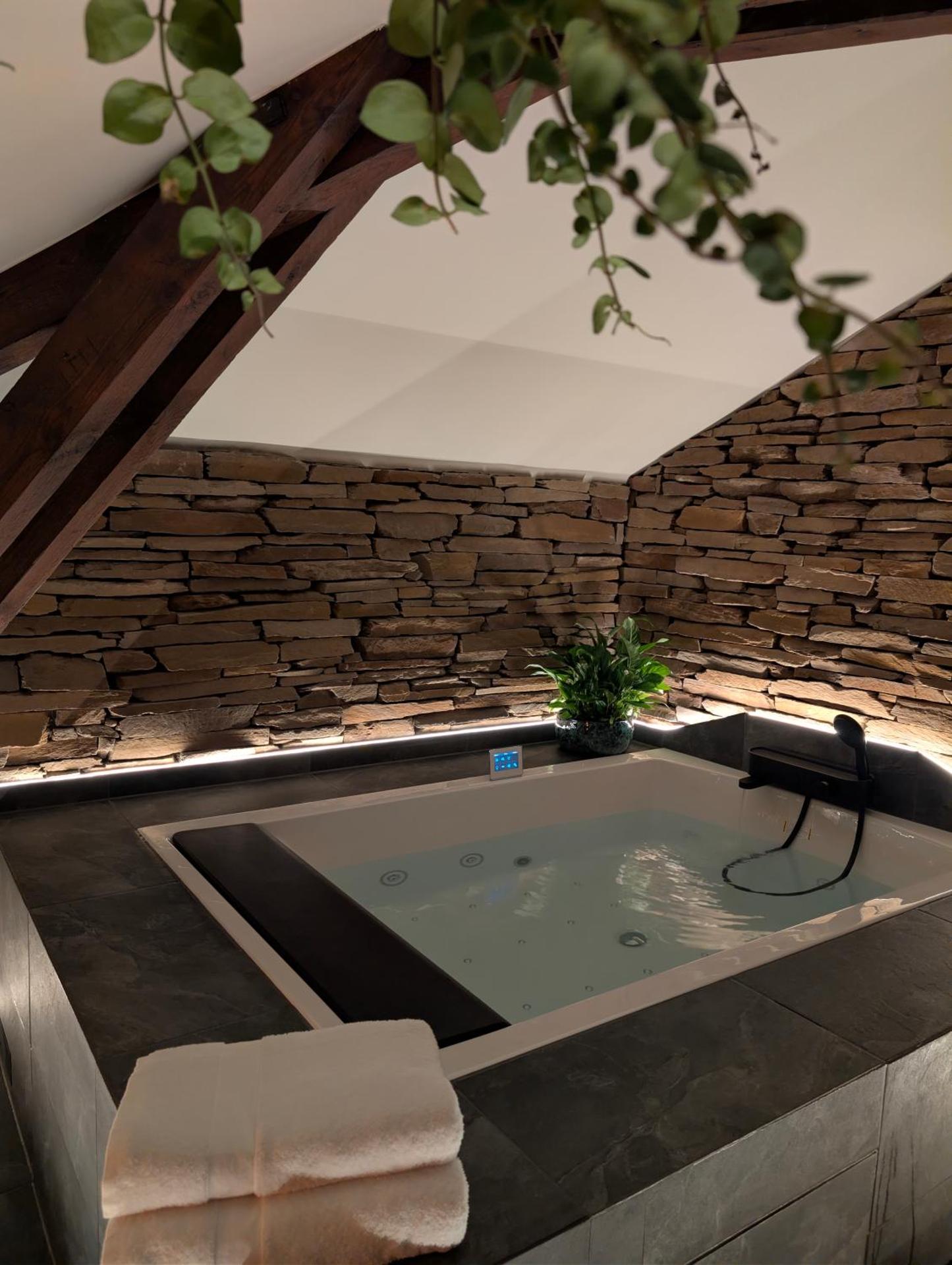 Spa and wellness centre/facilities