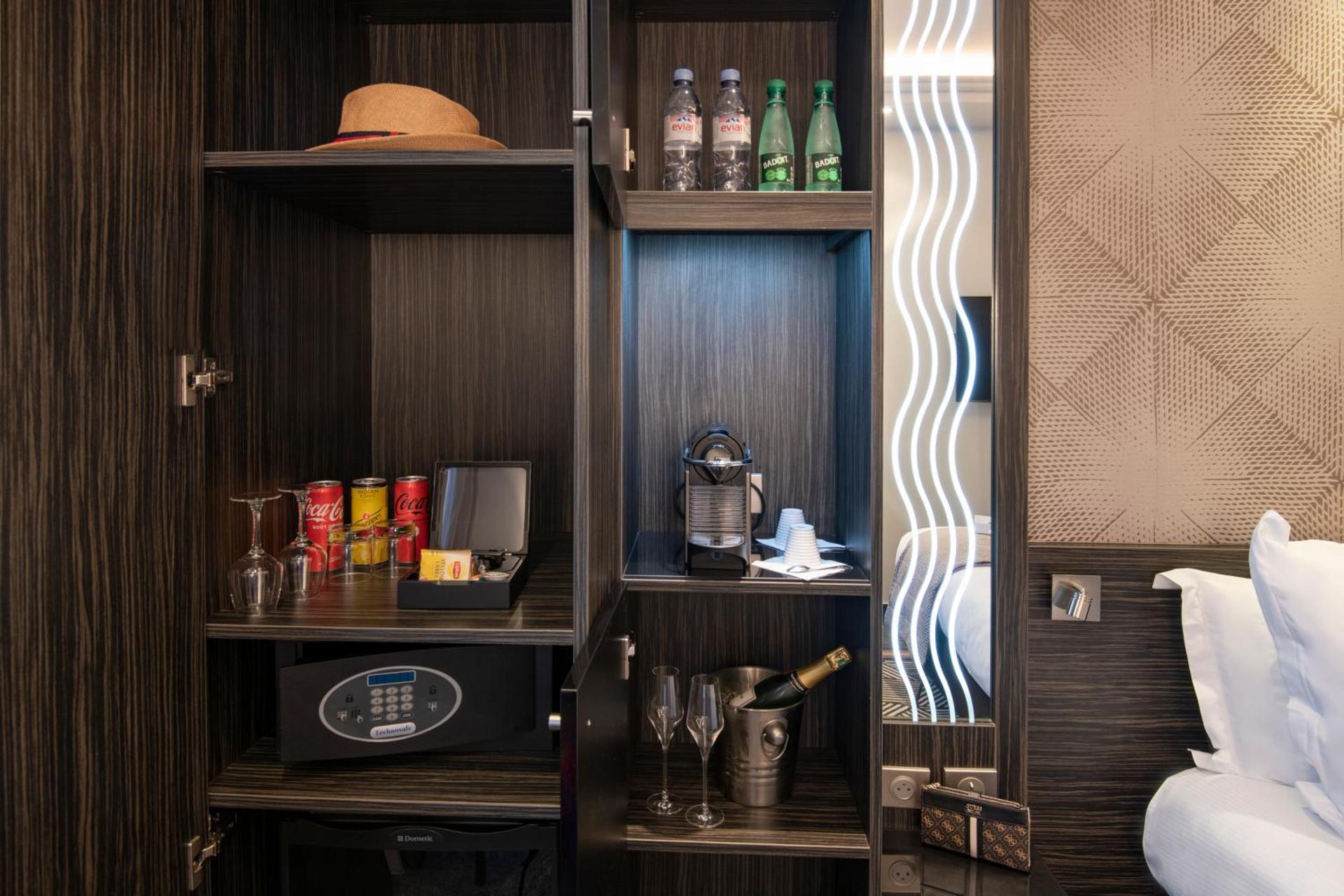 Coffee/tea facilities