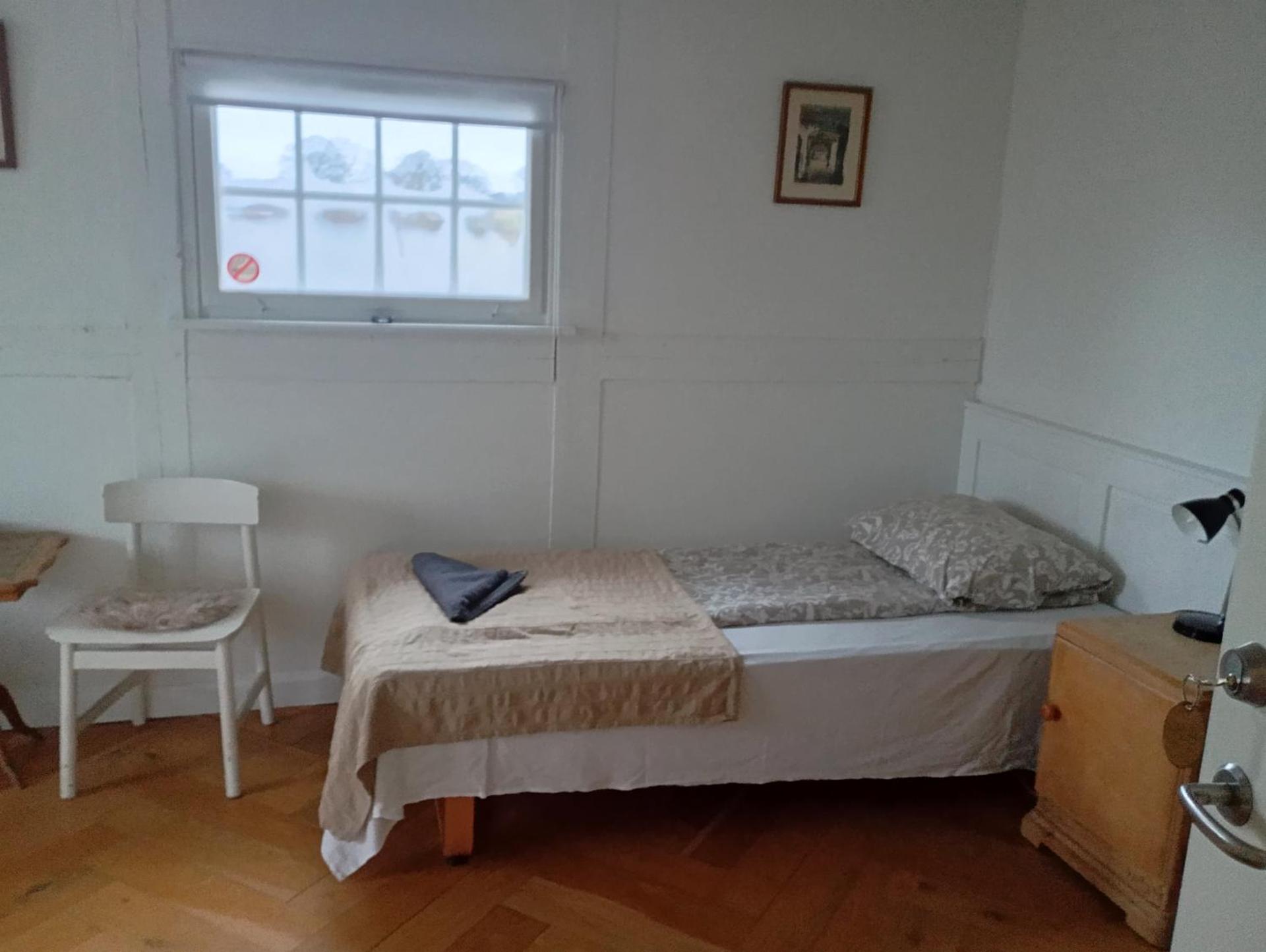 Single Room with Private Bathroom