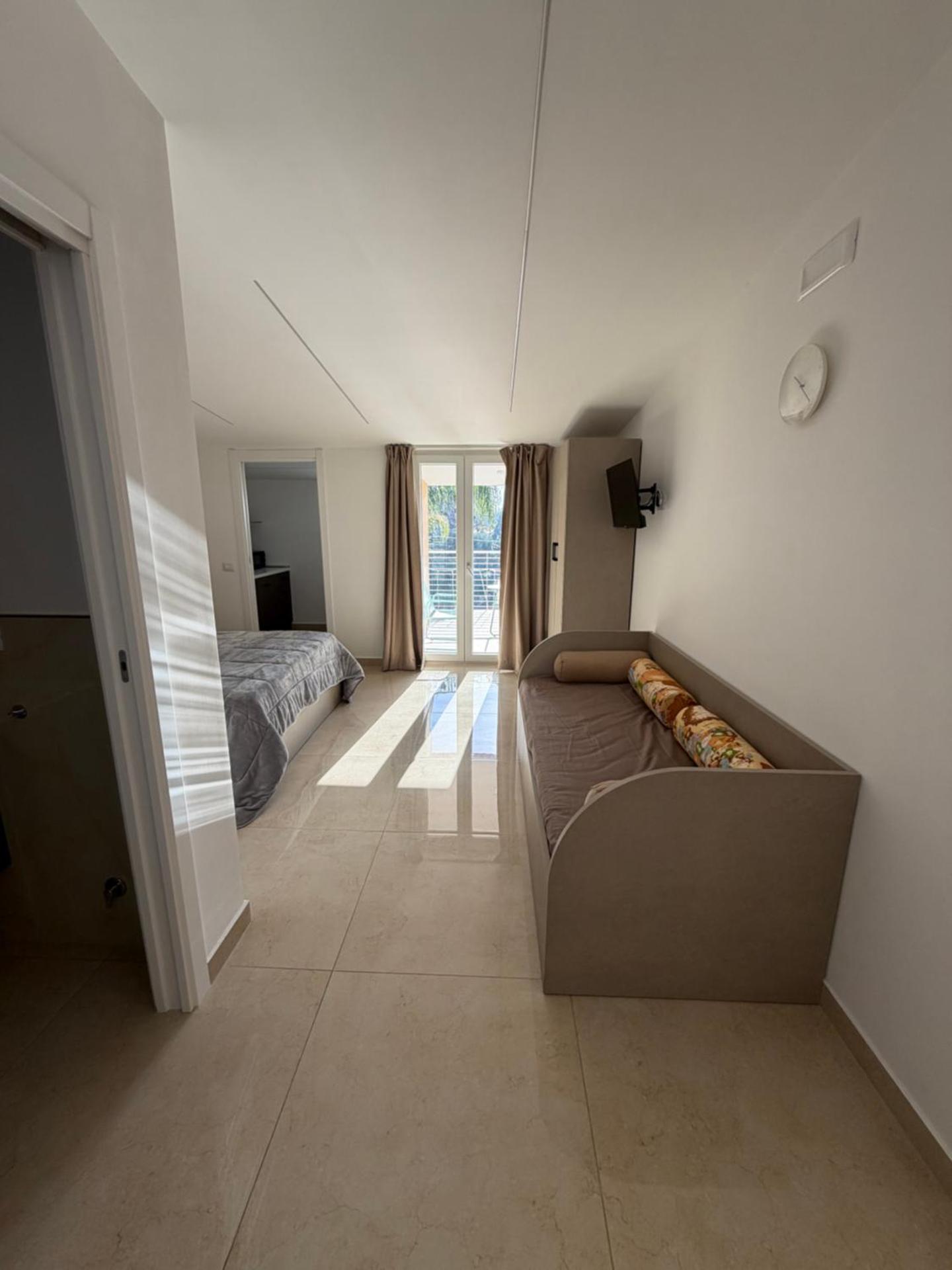 Luxury Room Home Serpico