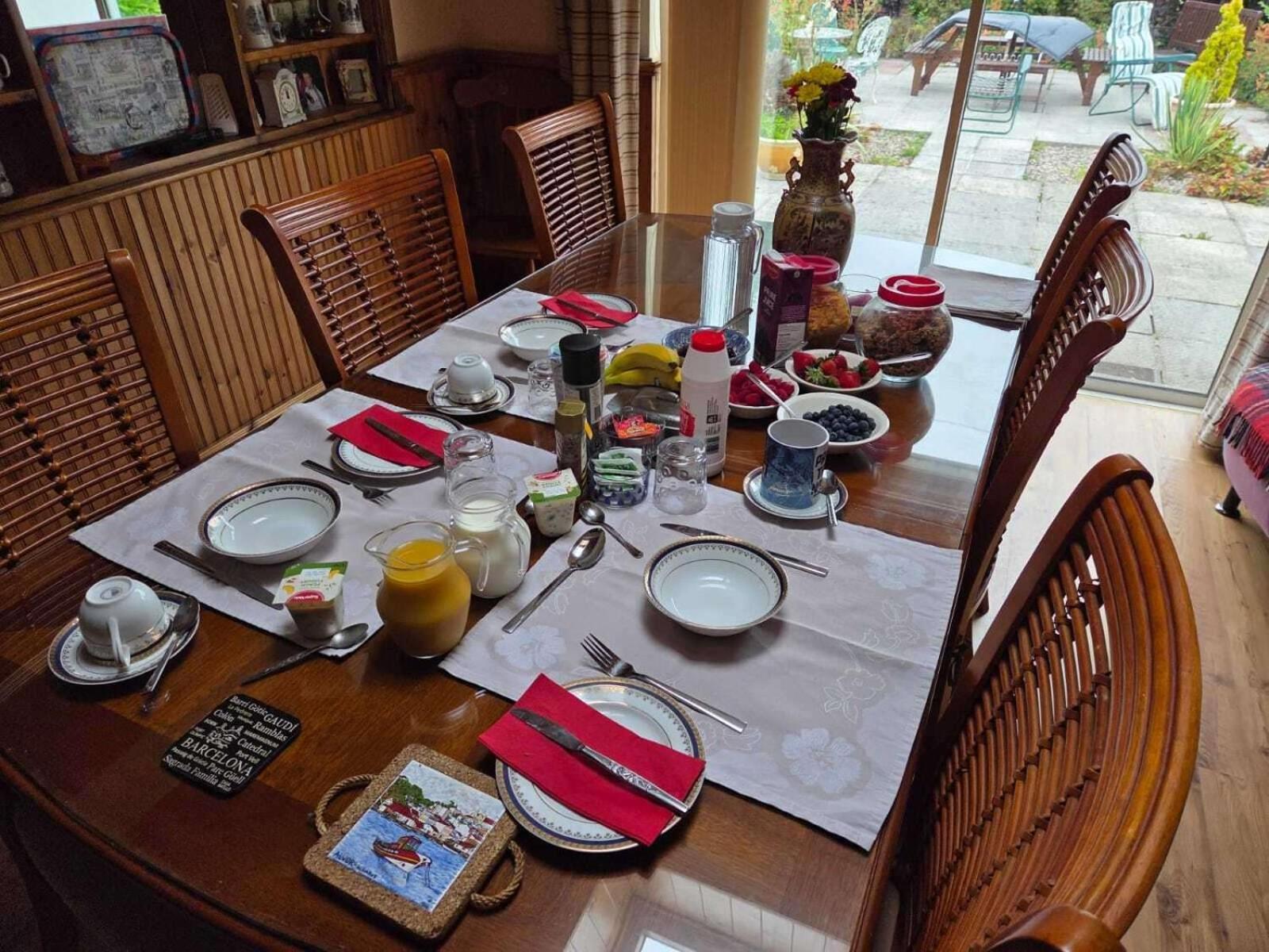 The Railway Lodge - 4 Bedrooms Sleeps 11 Pets Ok