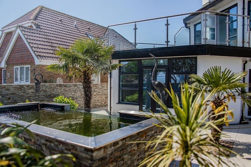 Amber Lights Coastal Getaway, Greatstone