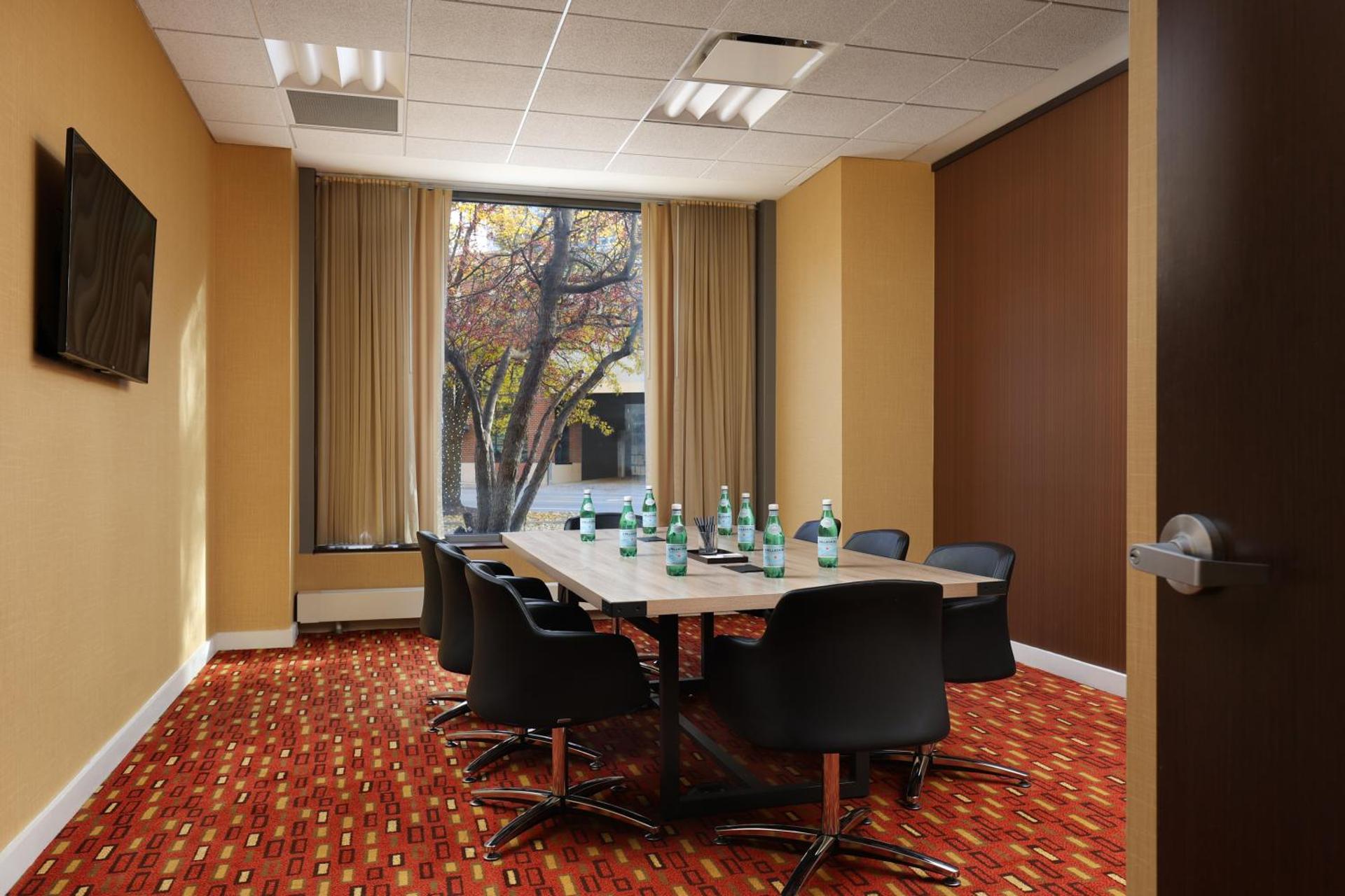 Meeting/conference room