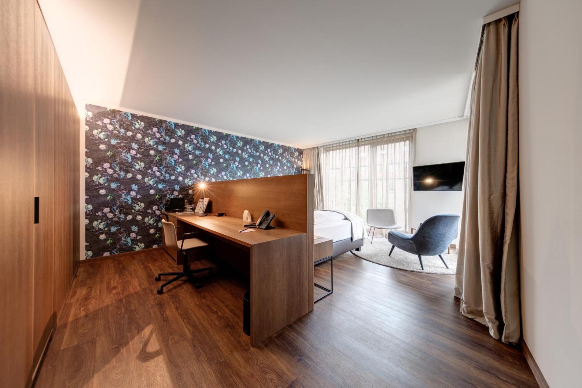 Photo of the whole room