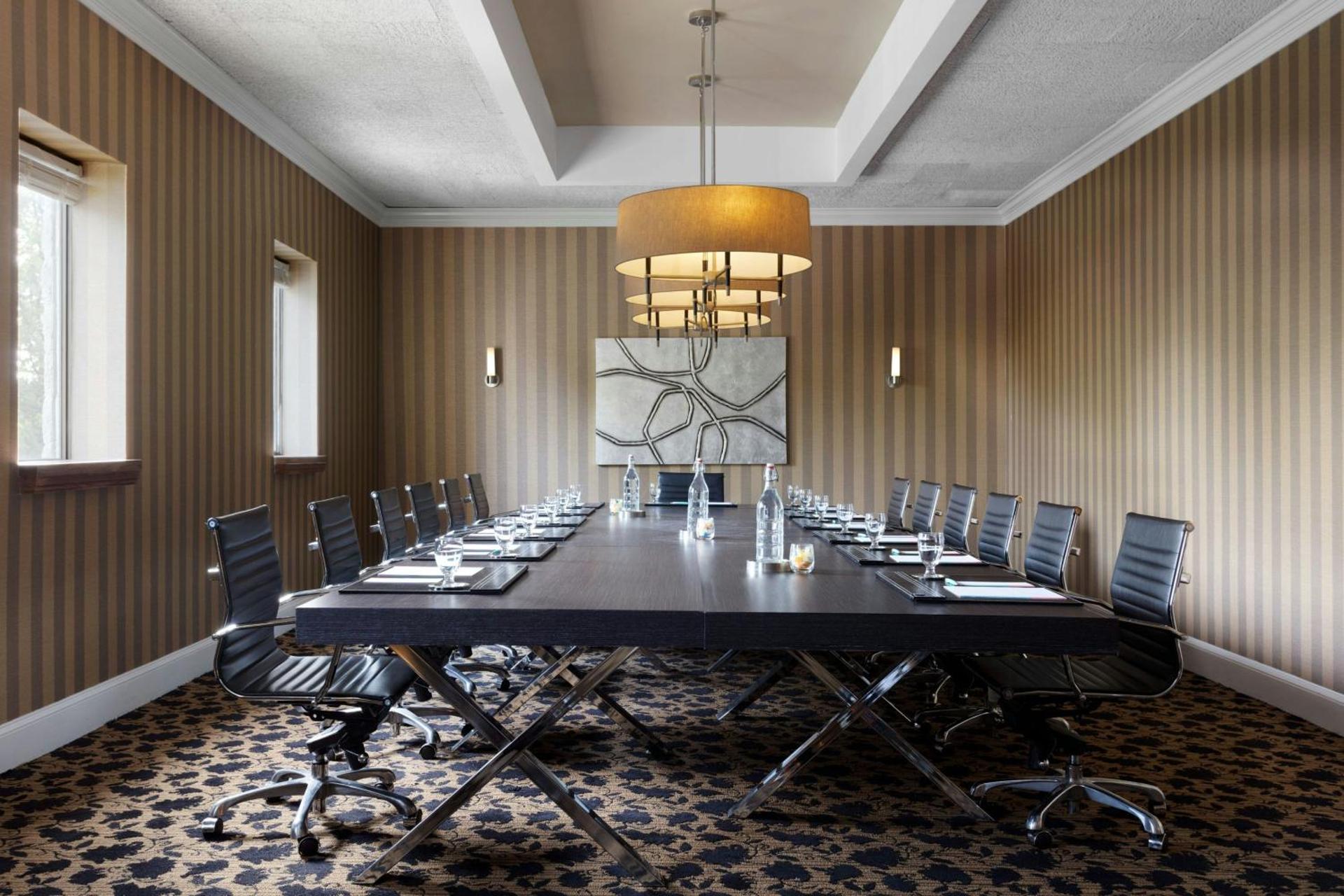 Meeting/conference room