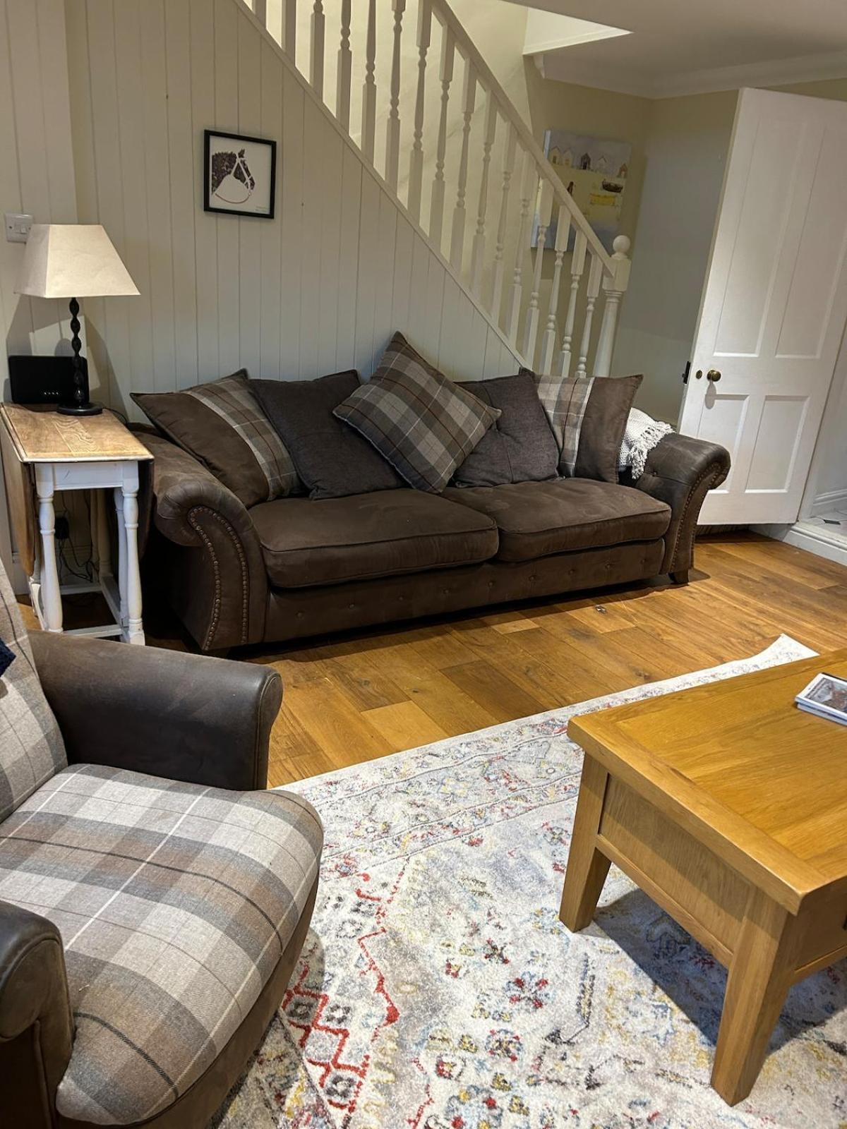 Beautiful stone cottage in peaceful village