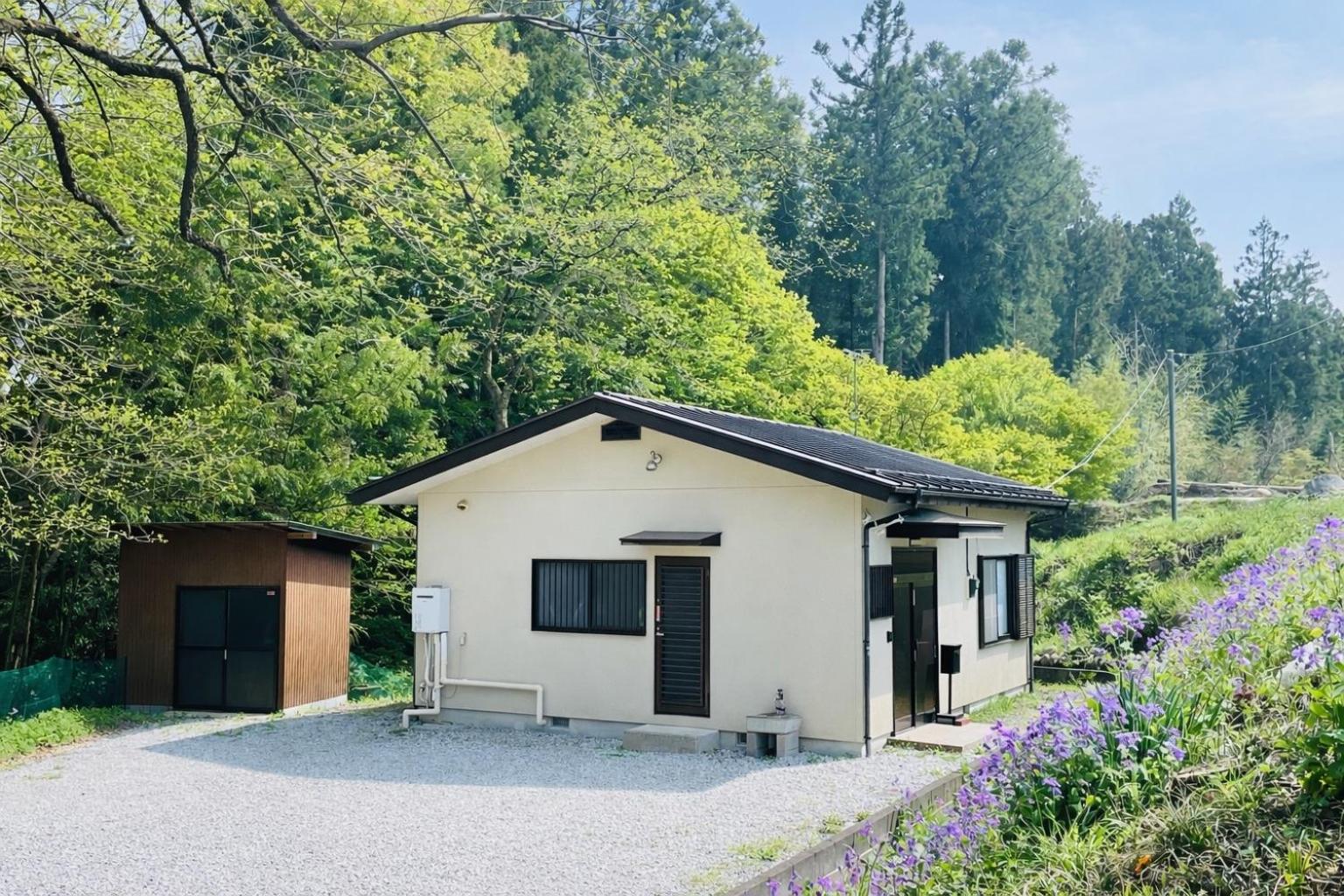 森のプチ別荘チチブンブン