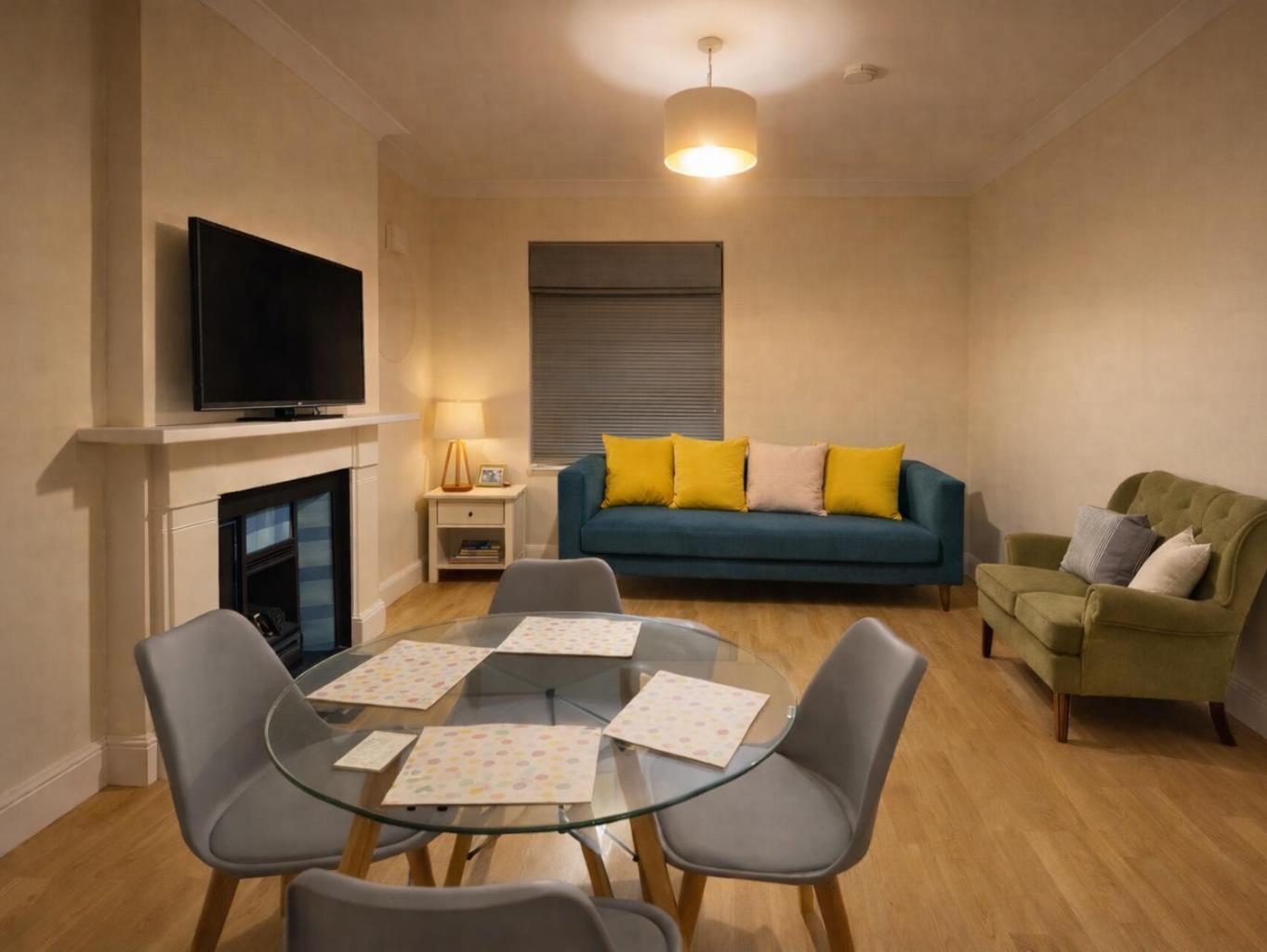 Evo Green Gravesend 2 bed Apartment, 2 mins Station, Town Centre