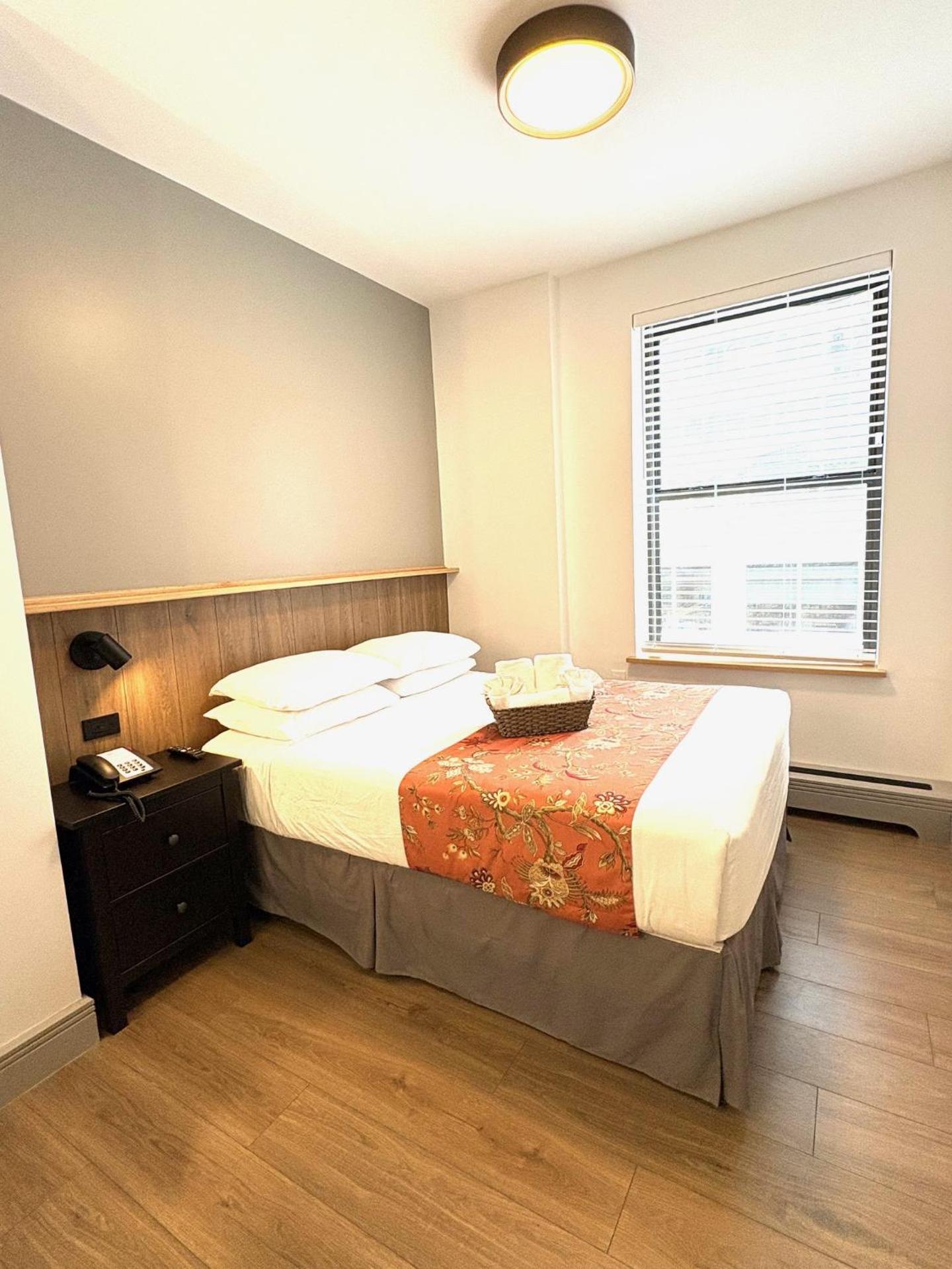 Double Room – Shared Bathroom