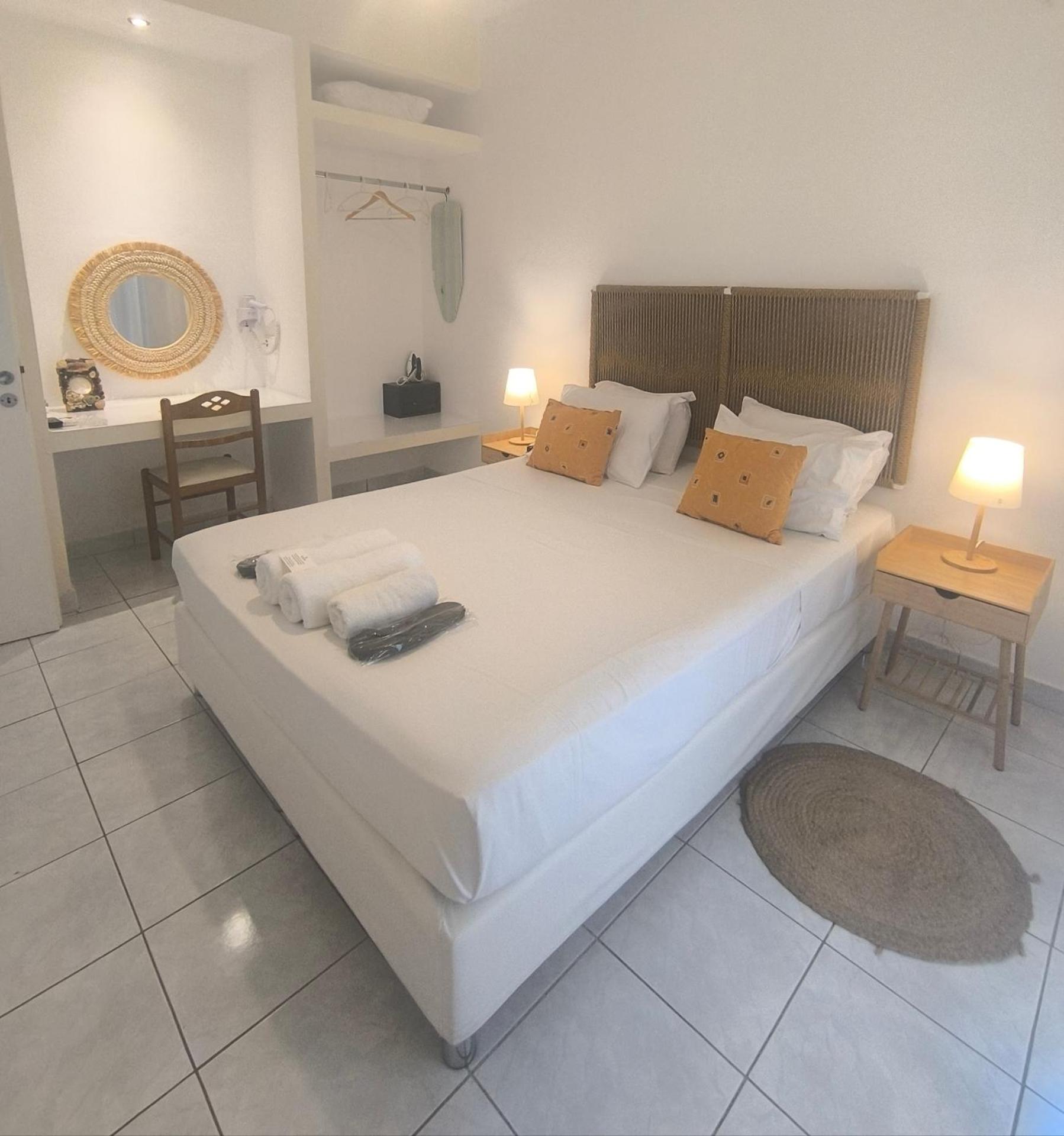 Koukounari Apartments