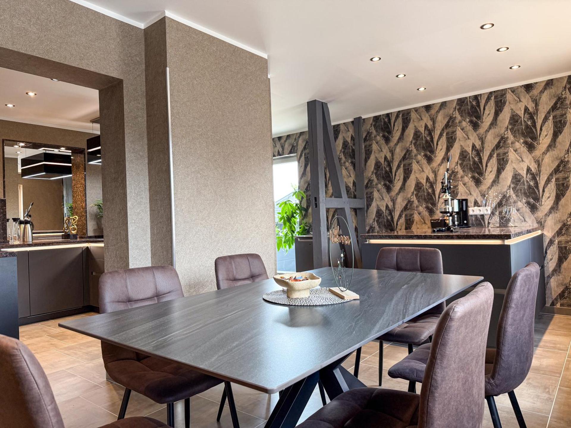 WILD&COZY Ferienhaus mit luxuriöser Küche & Garage