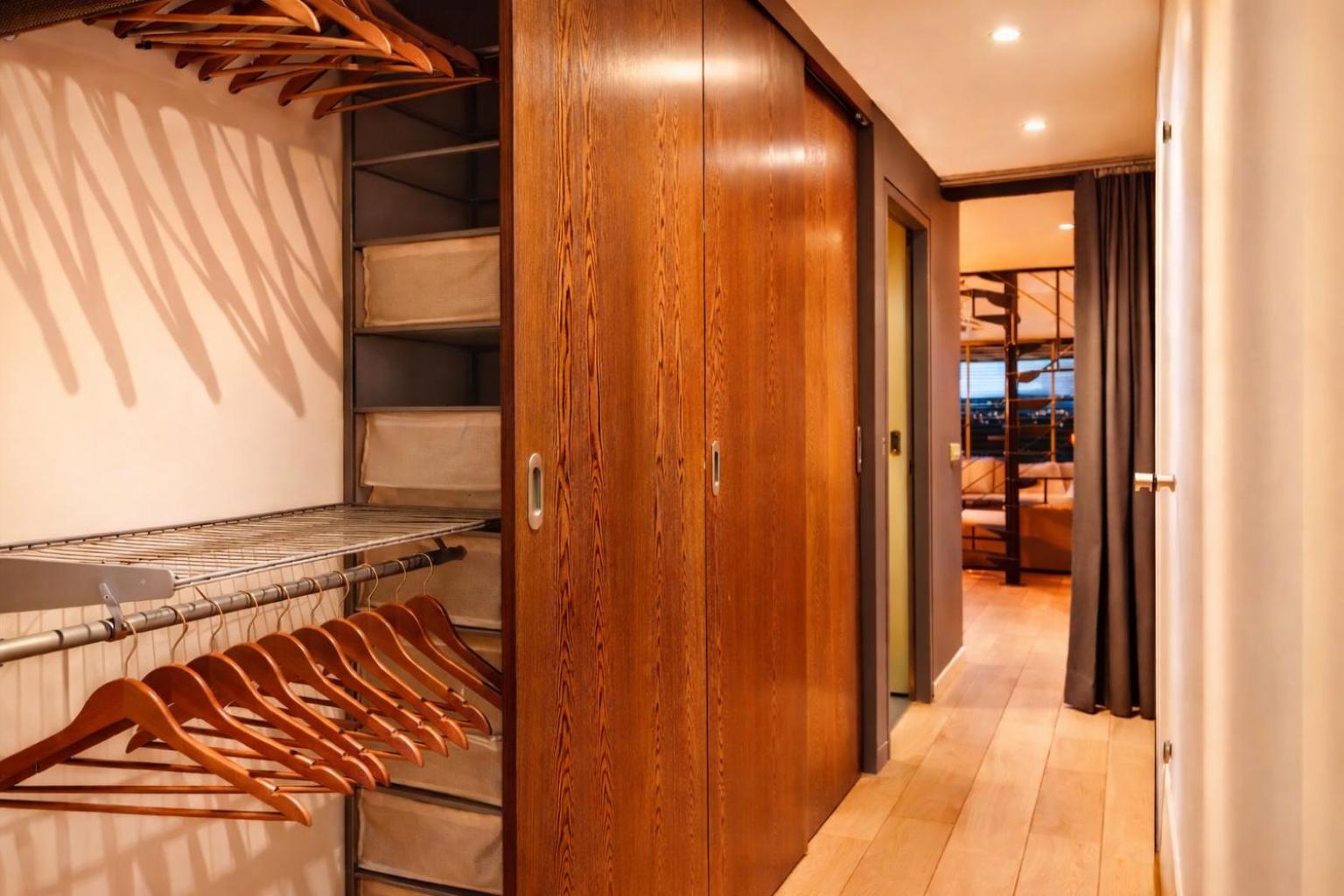 Luxury Loft Duplex Penthouse Of 190m2 & Free Parking !