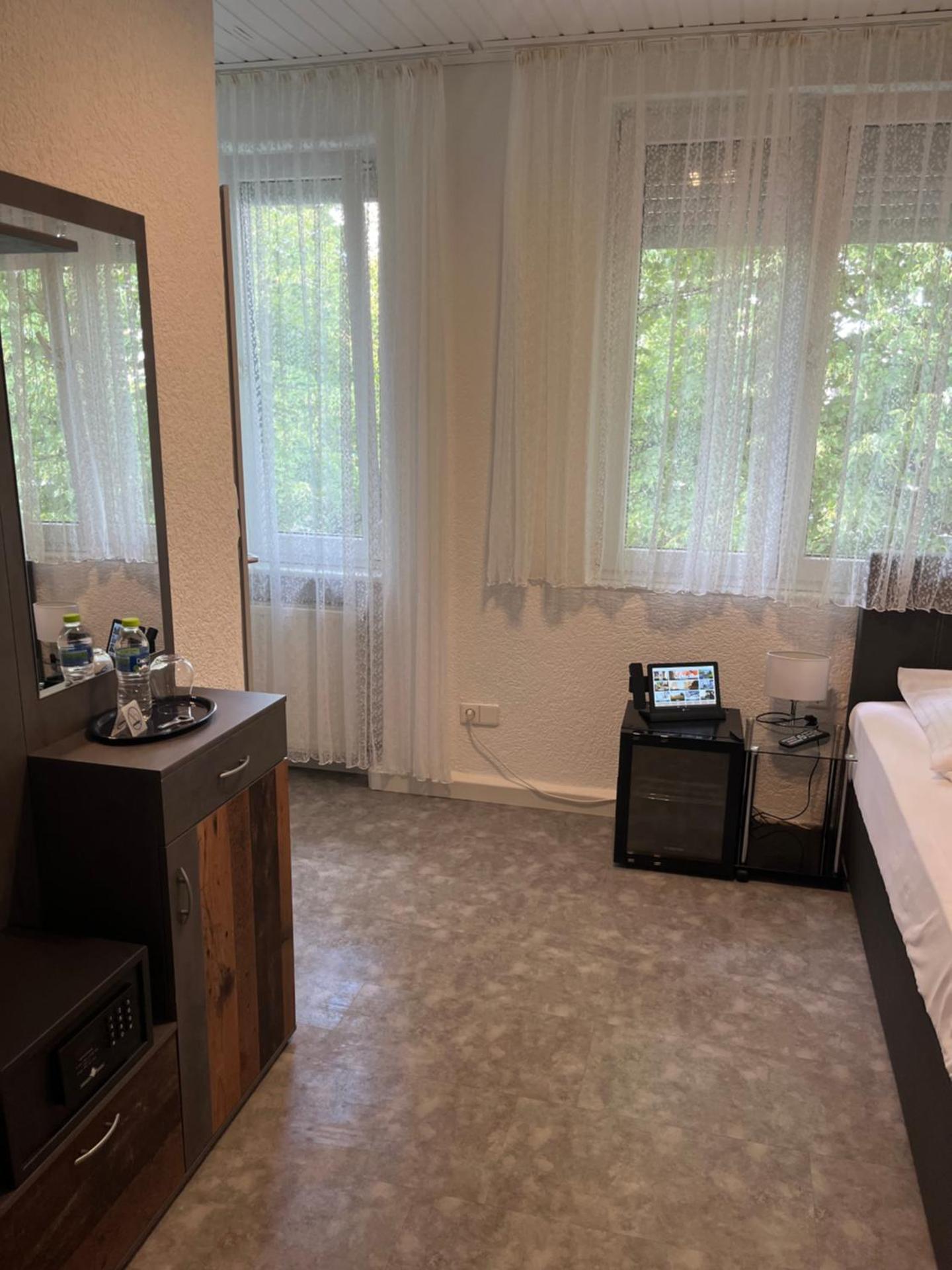 Cocco-Bello Smart Check-in Hotel