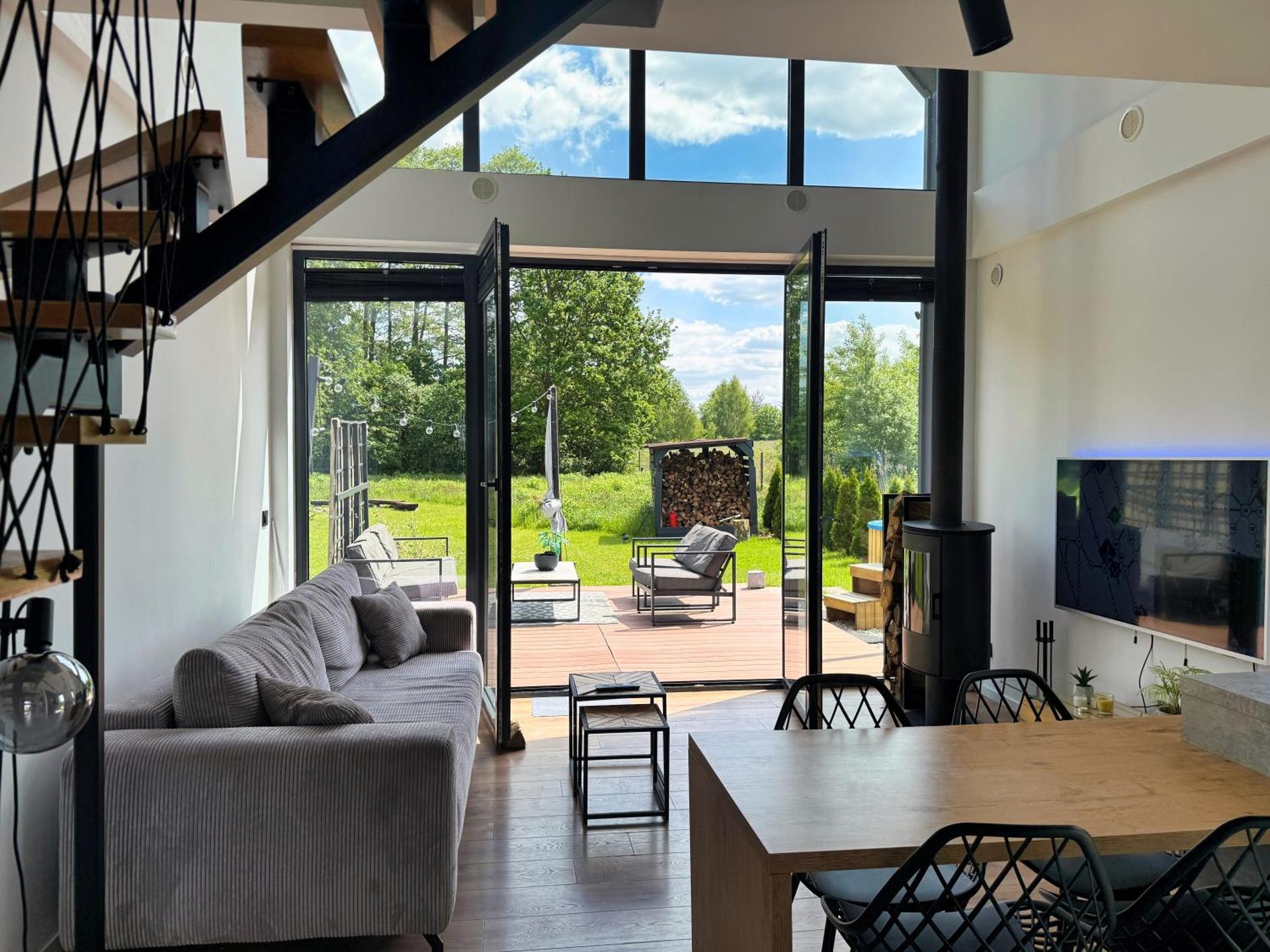 Dolina Słońca obok Suntago - nowoczesne domy z jacuzzi