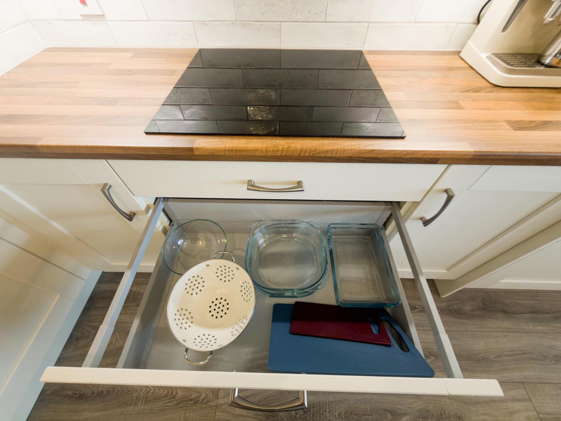 Luxury 2-Bedroom Apartment Overlooking the Beach