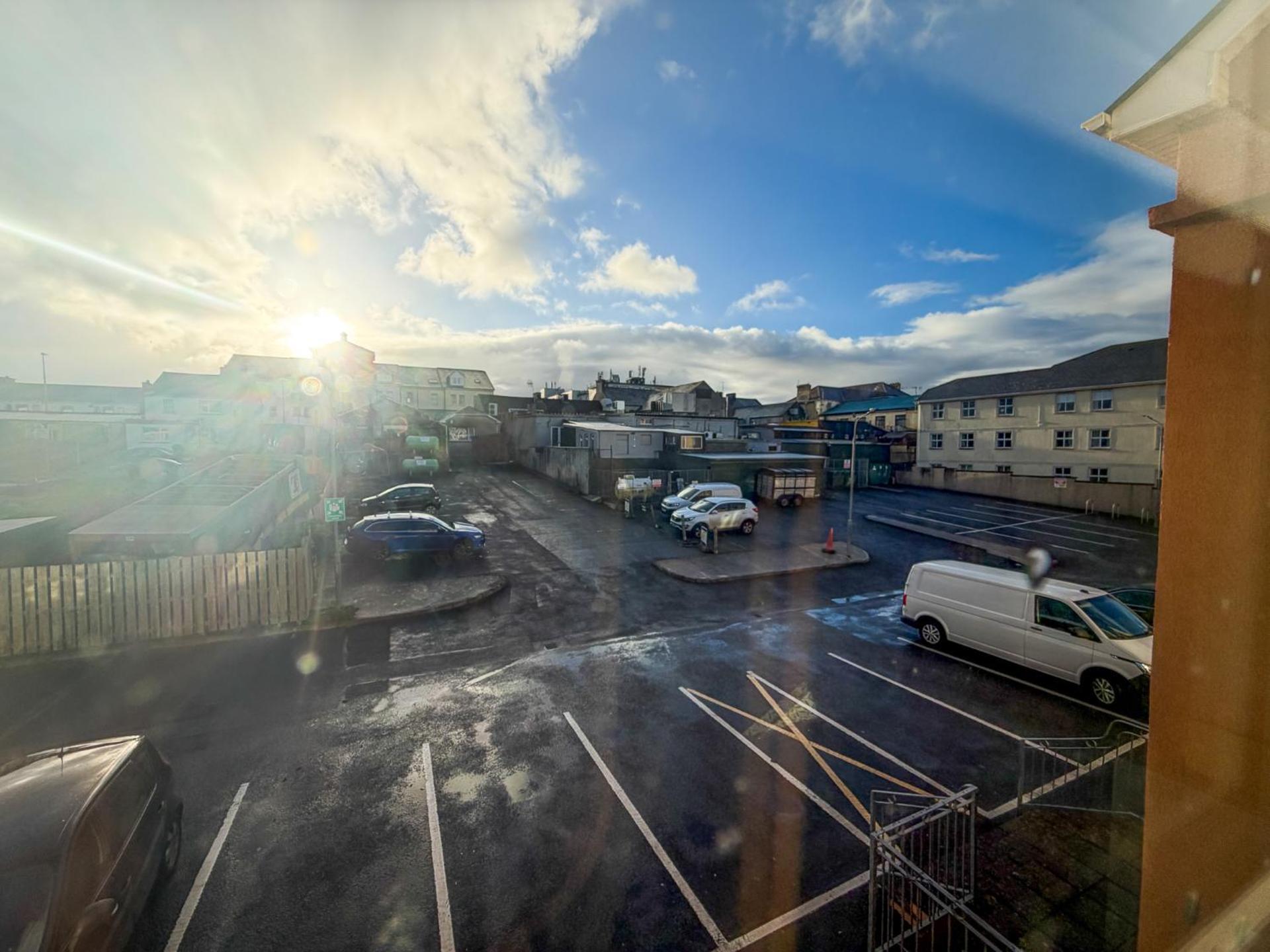 Luxury 2-Bedroom Apartment Overlooking the Beach