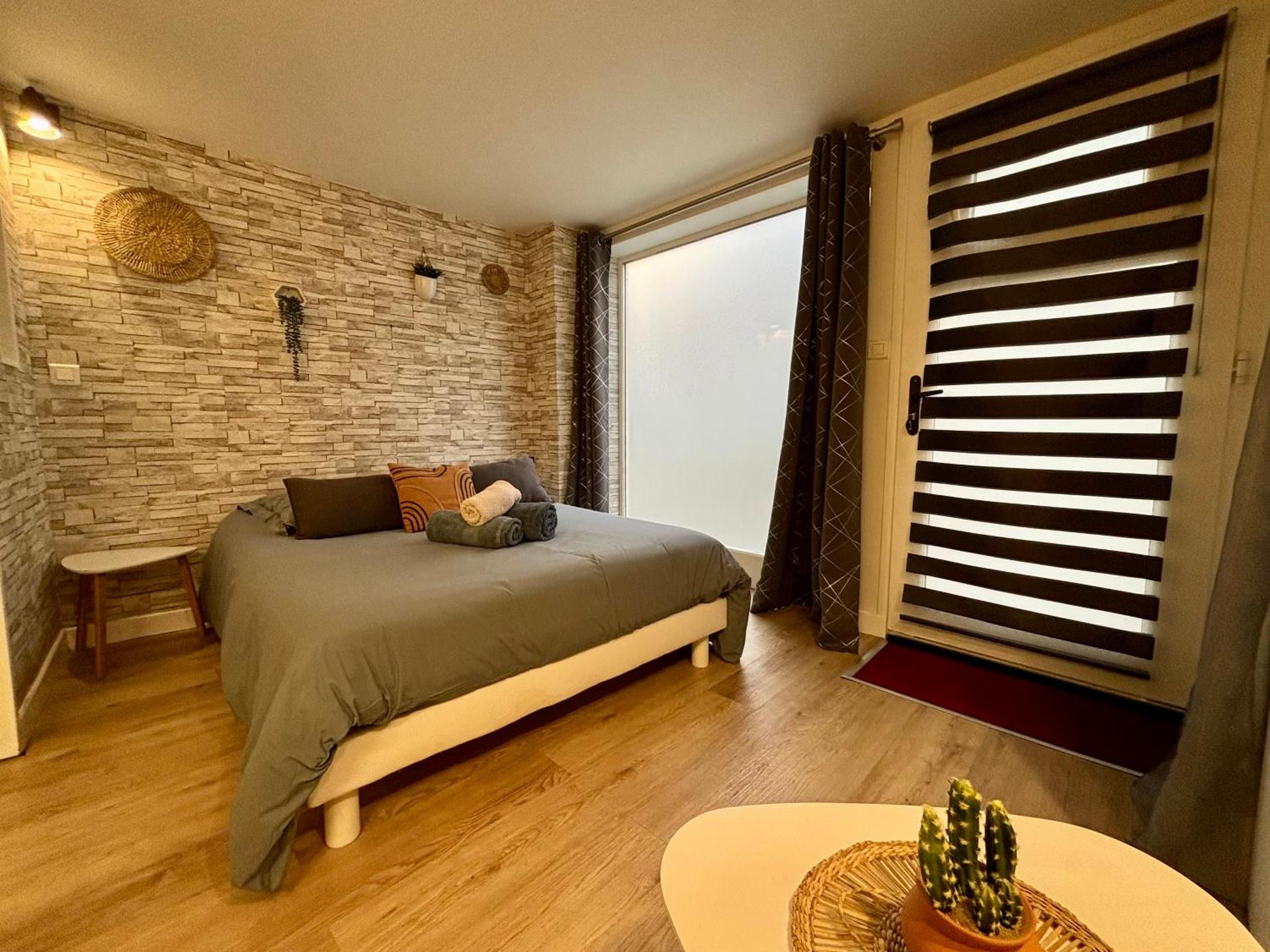 Casa Cloutiers #1, #2 & #3 - Jolis Studios - Emplacement Idéal Hyper Centre Brive