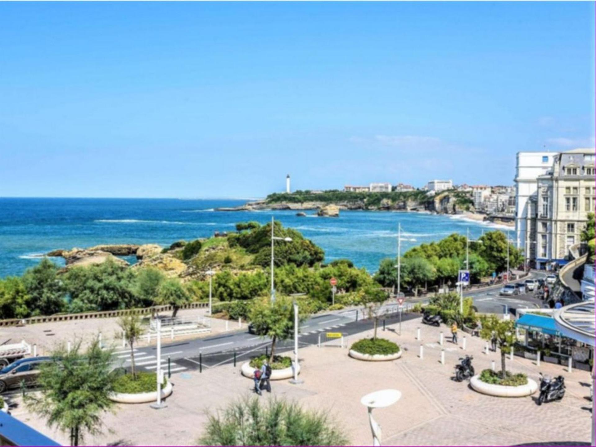 Studio Front de Mer avec Piscine et Balcon à Biarritz - FR-1-3-412