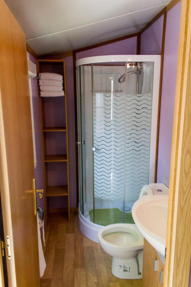 Double Room with Private Bathroom without kitchen