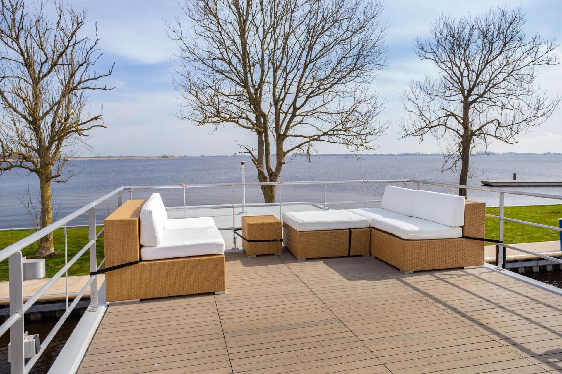 Welcome in - Houseboat Agua Dolce met tuin, Paviljoenwei 4, Sneek - Offingawier