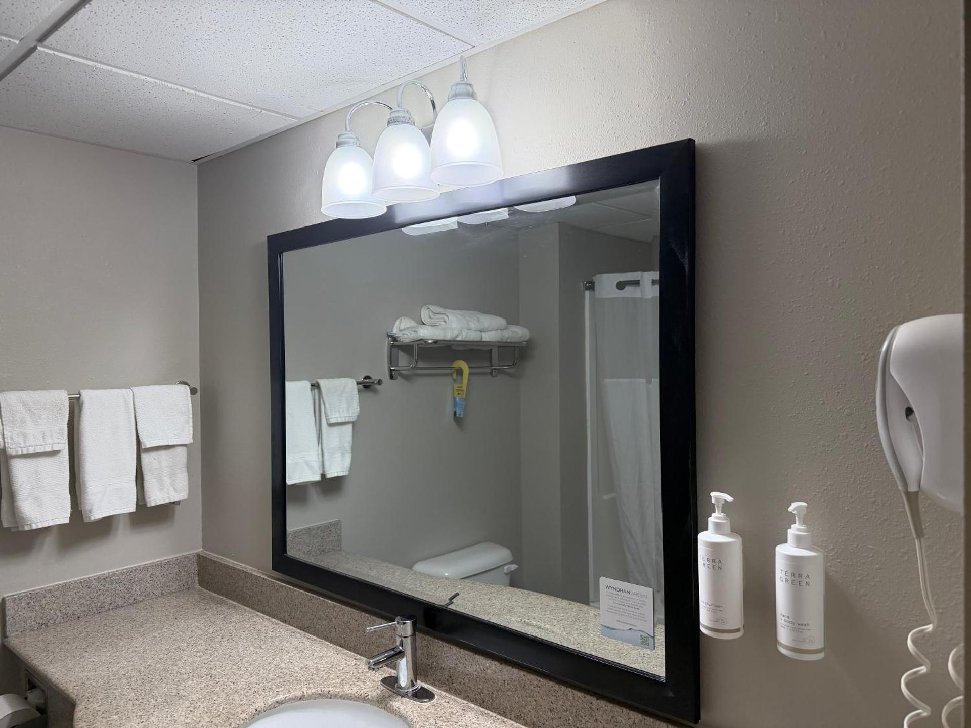 Days Inn by Wyndham Budd Lake