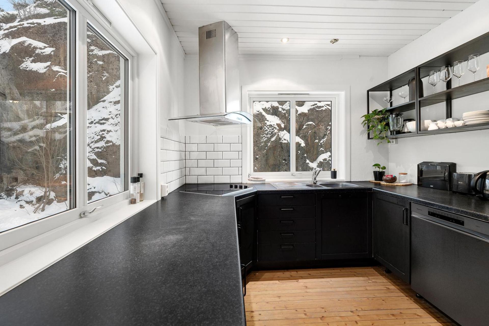 Central 5 Bedroom Villa with Svolværgeita View