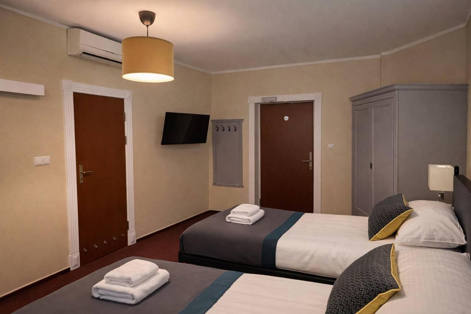 Chambre Triple avec Salle de Bains