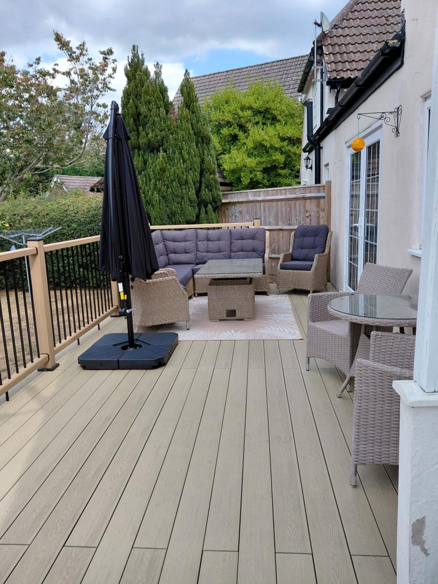 Spacious family cottage with private garden and forest walks